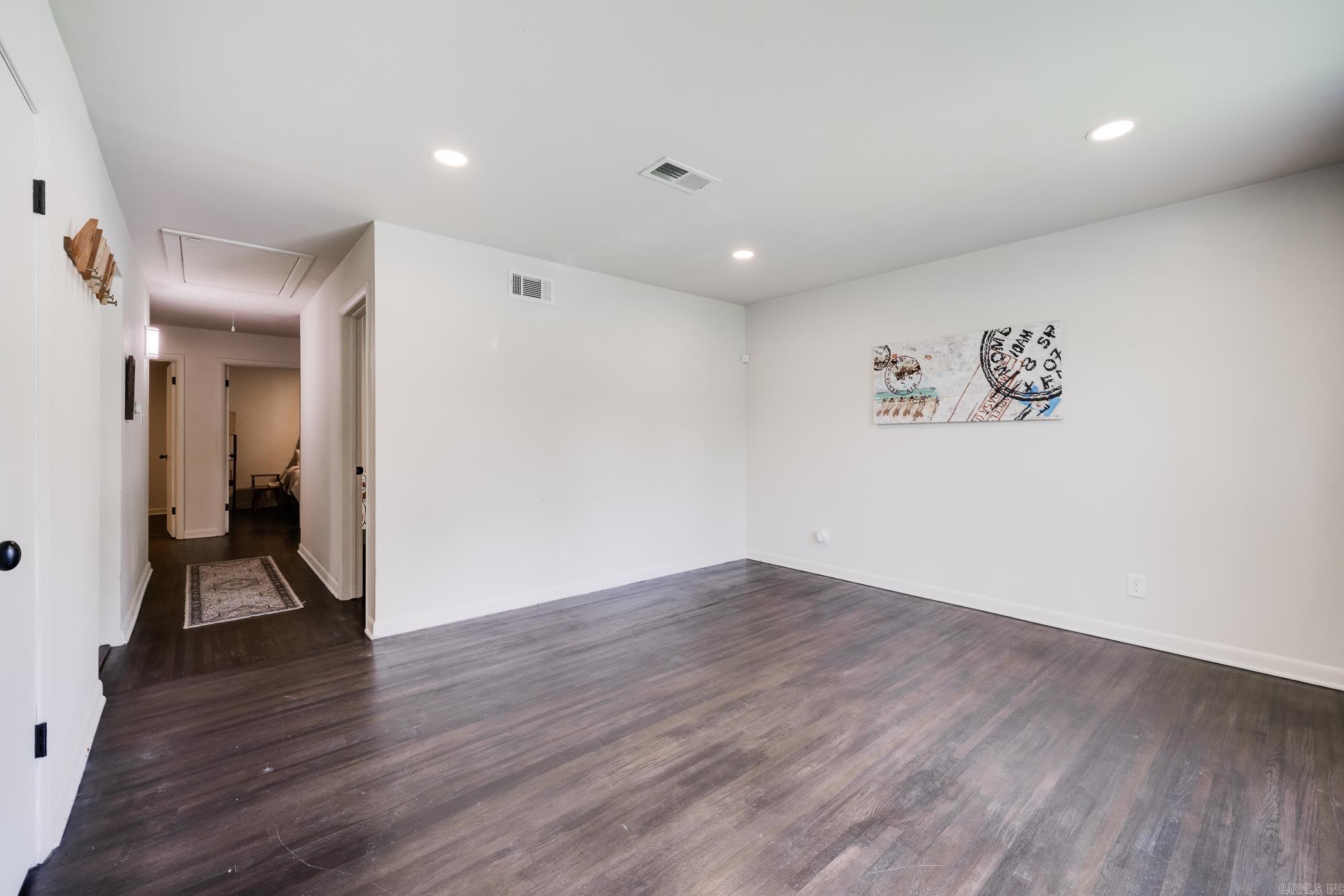52 Berkshire Drive Property Photo 23