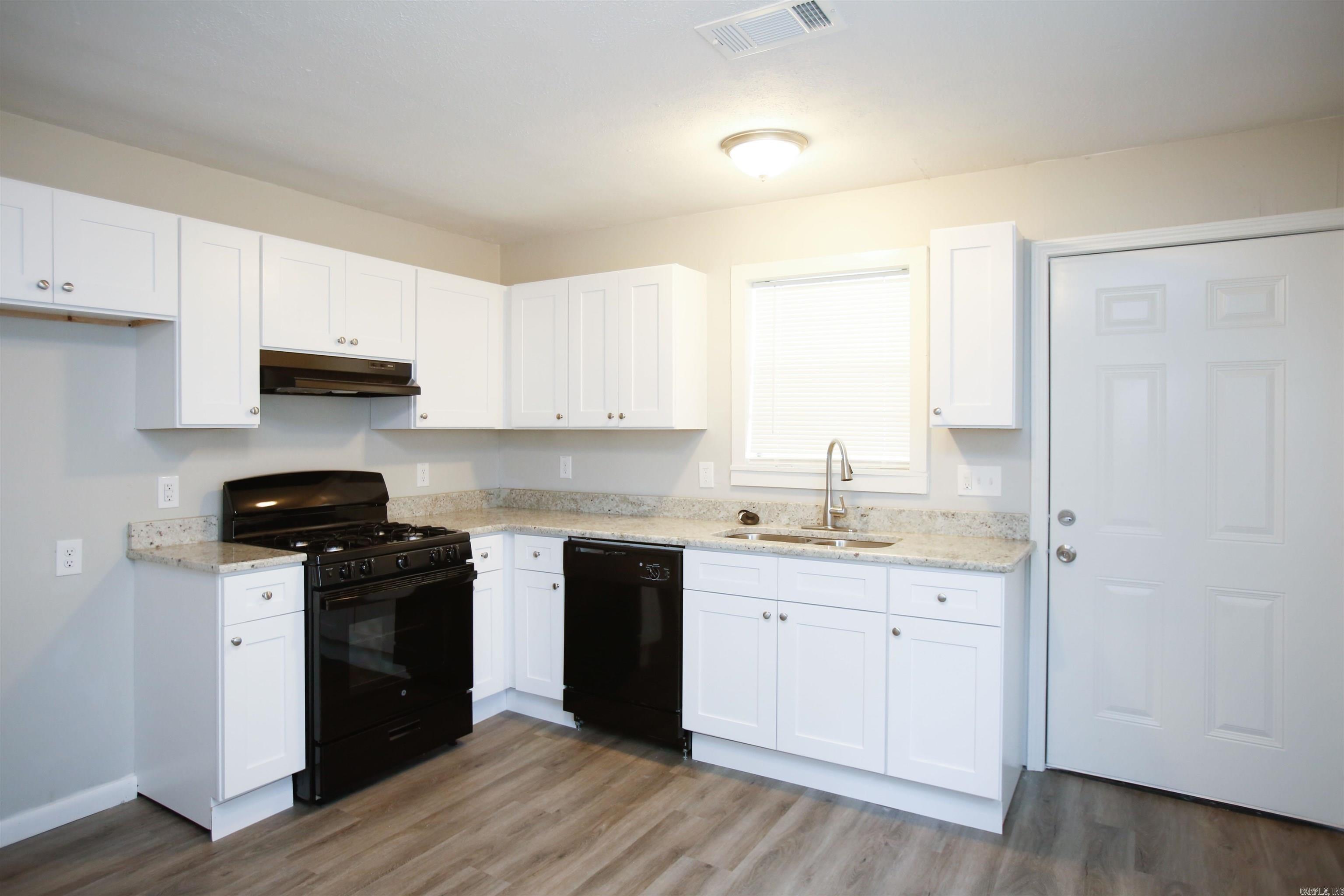1600 Moss Street Property Photo 3
