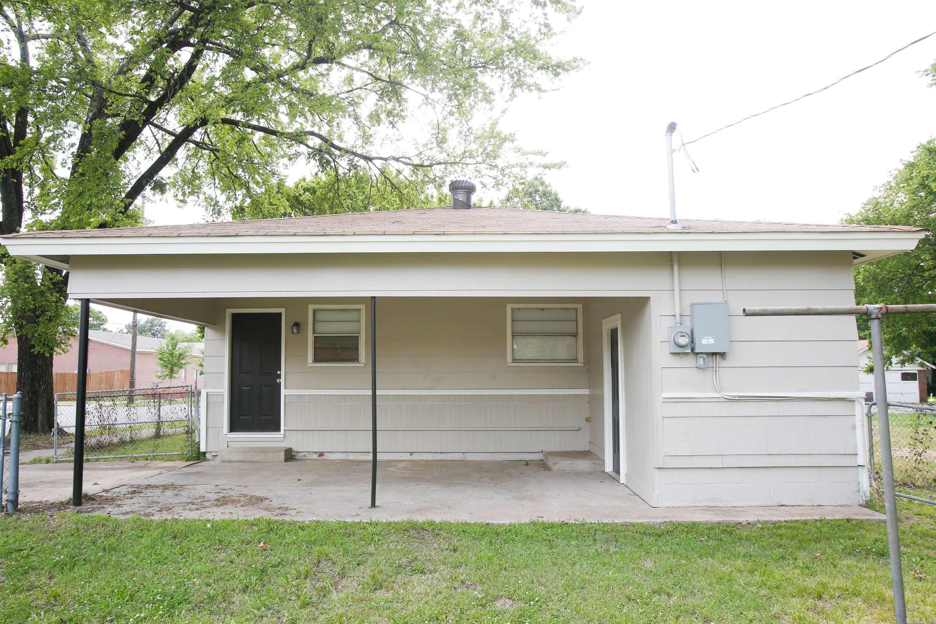 1600 Moss Street Property Photo 9