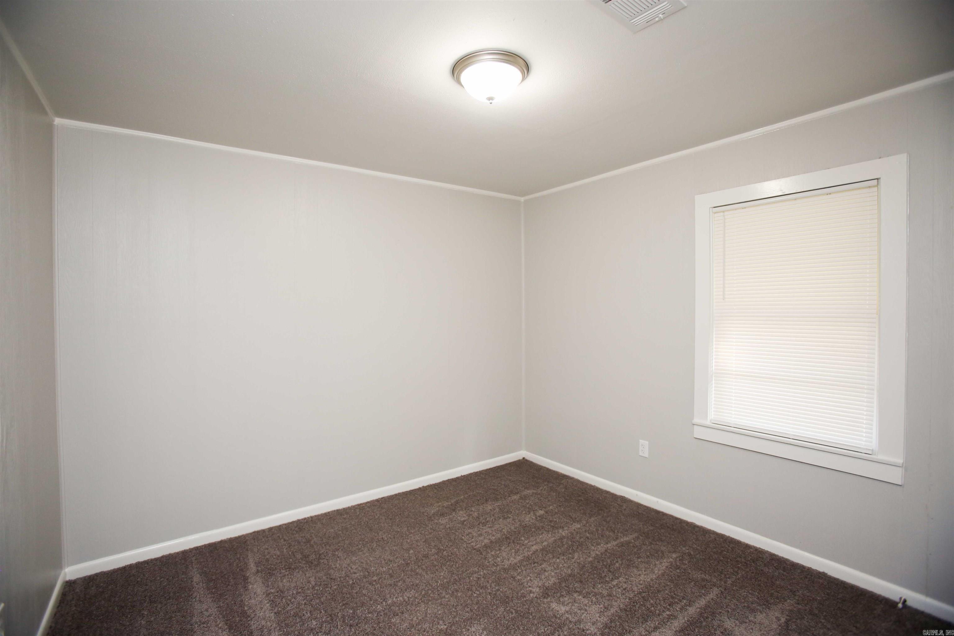 514 Middle Street Property Photo 9