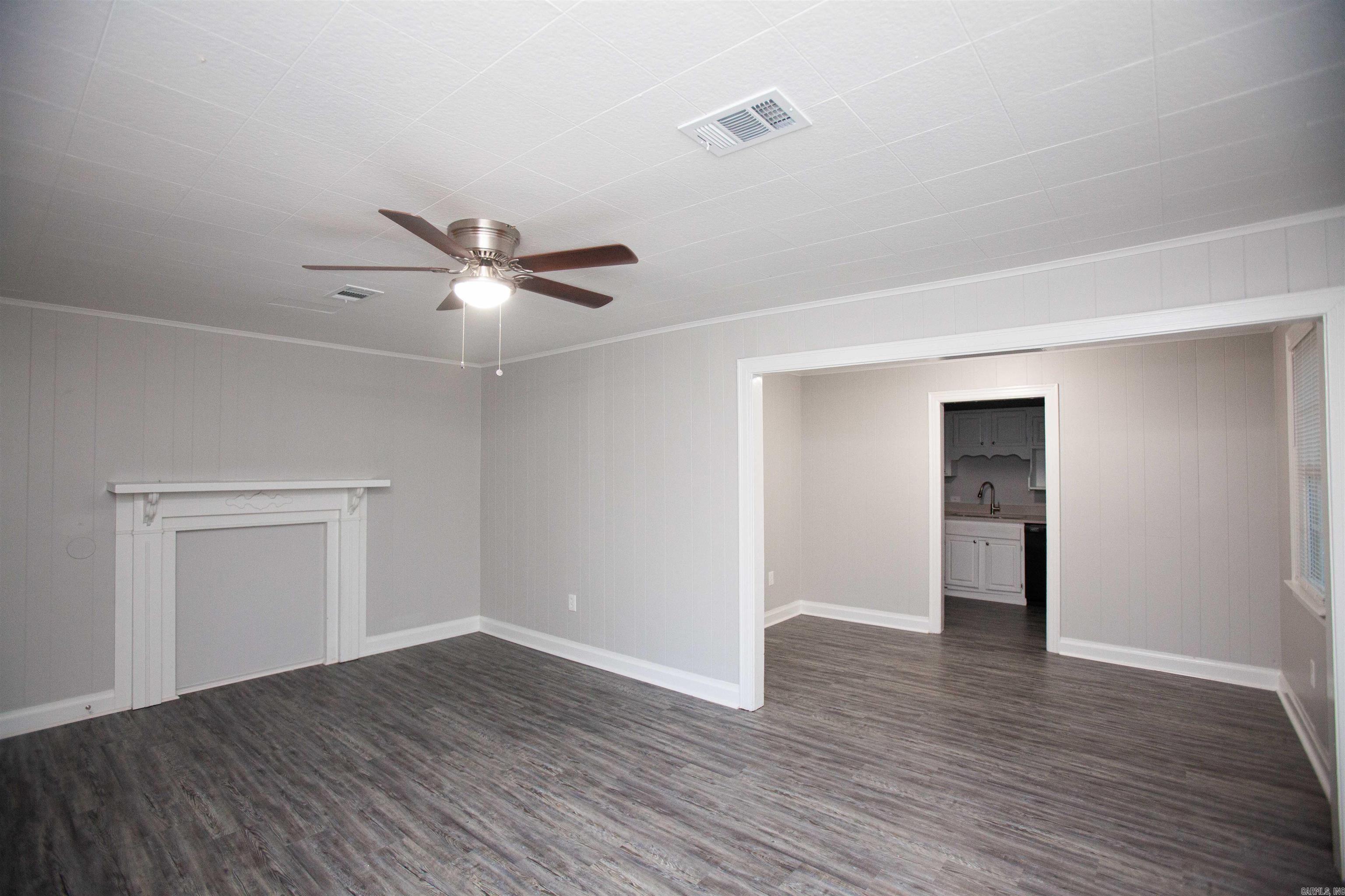 5008 Lynch Drive Property Photo 4