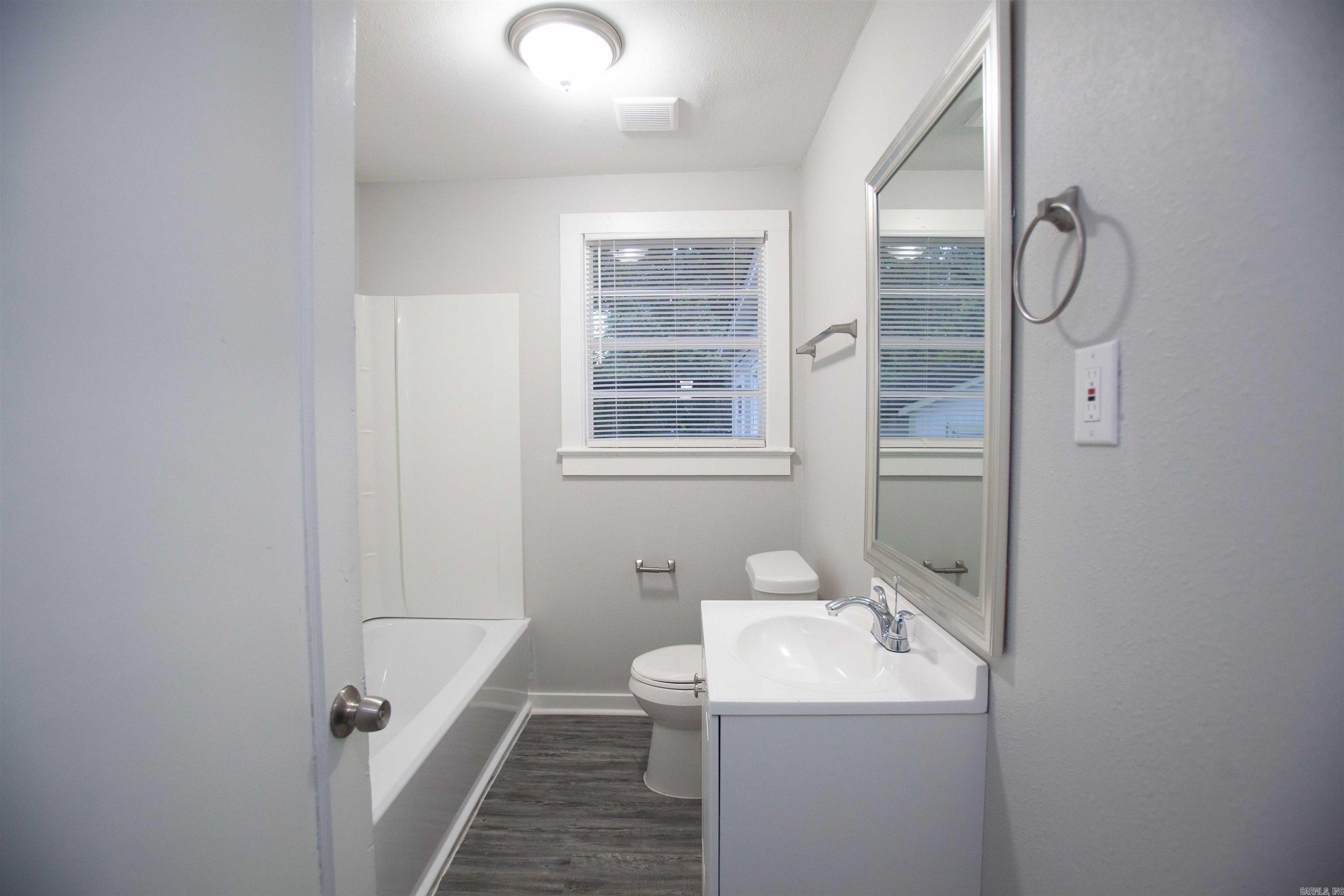 5008 Lynch Drive Property Photo 10