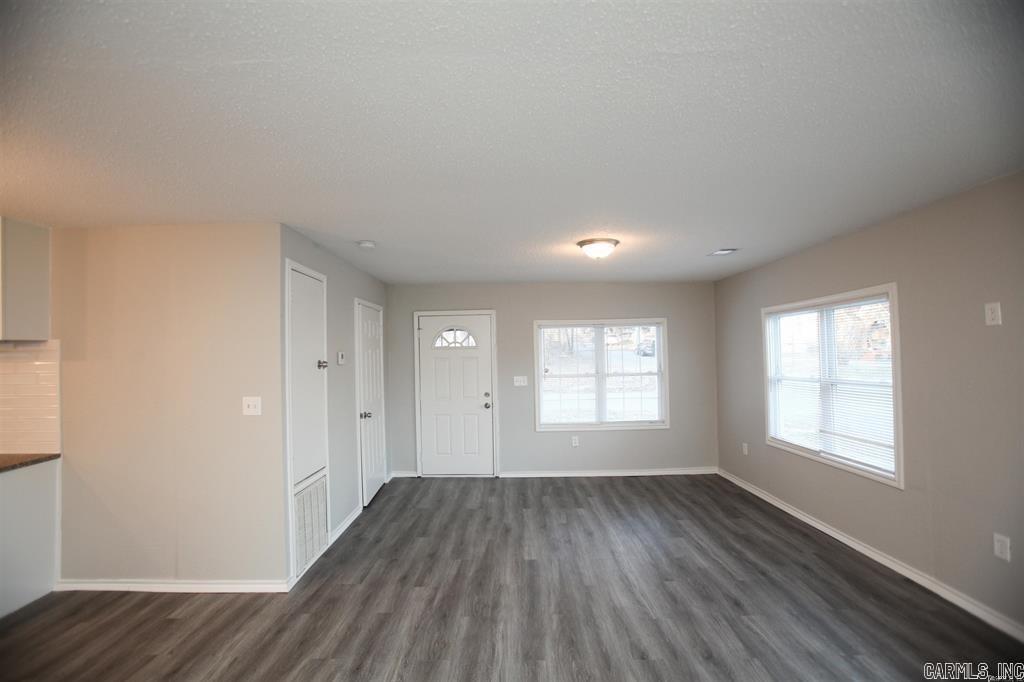 4501 W 28th Street Property Photo 3