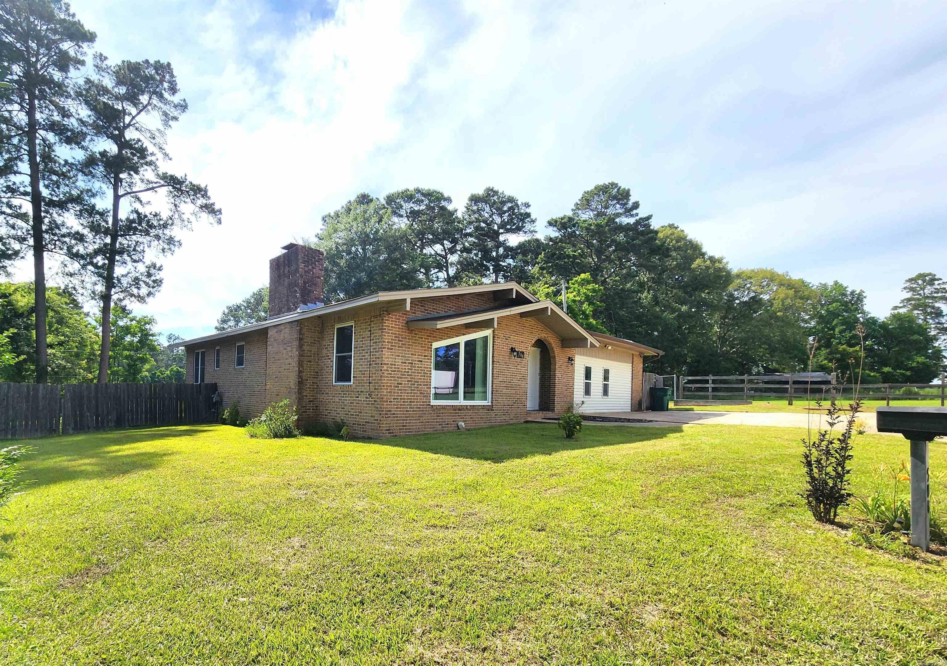500 Carol Avenue Property Photo 4