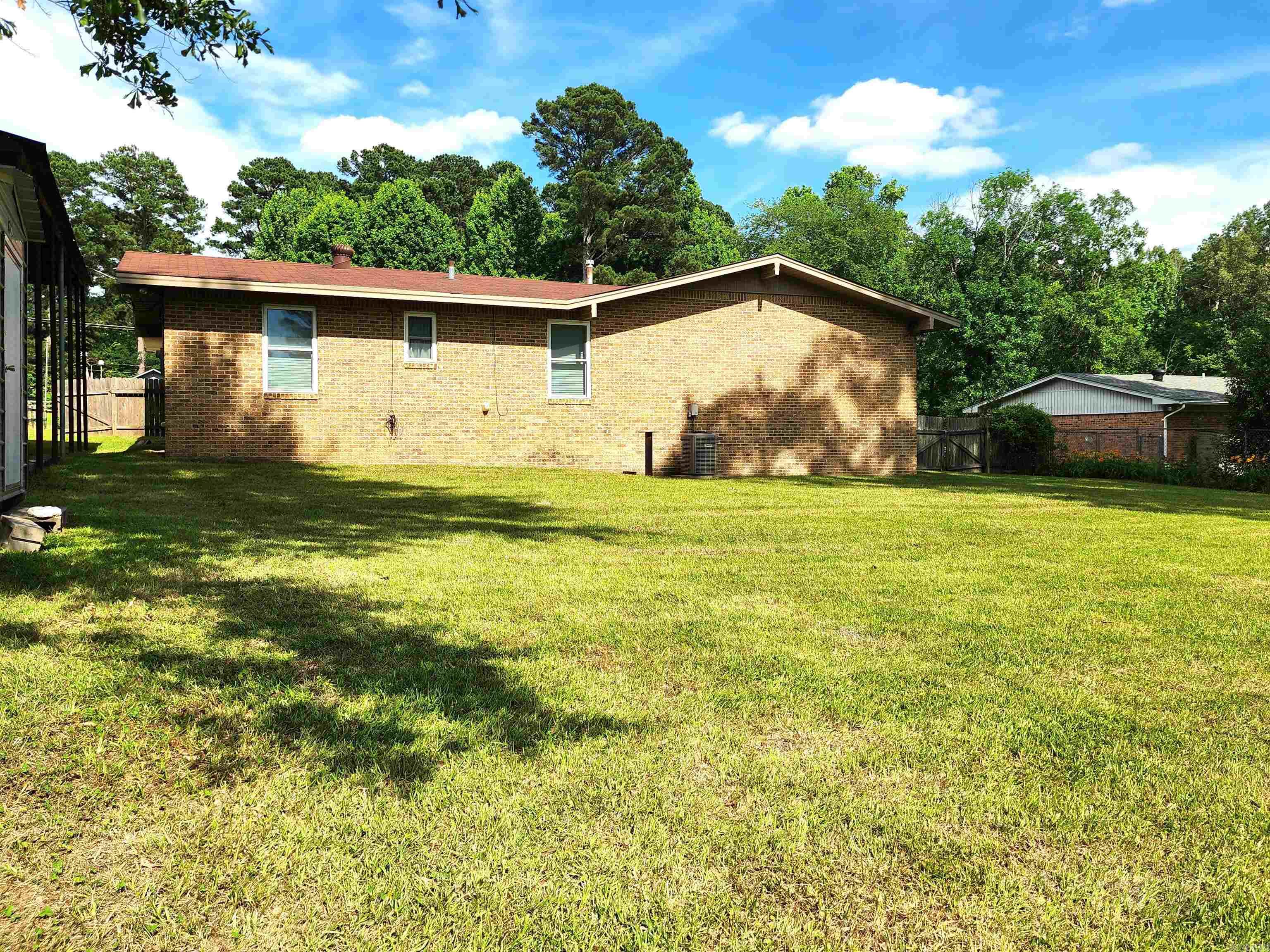 500 Carol Avenue Property Photo 8
