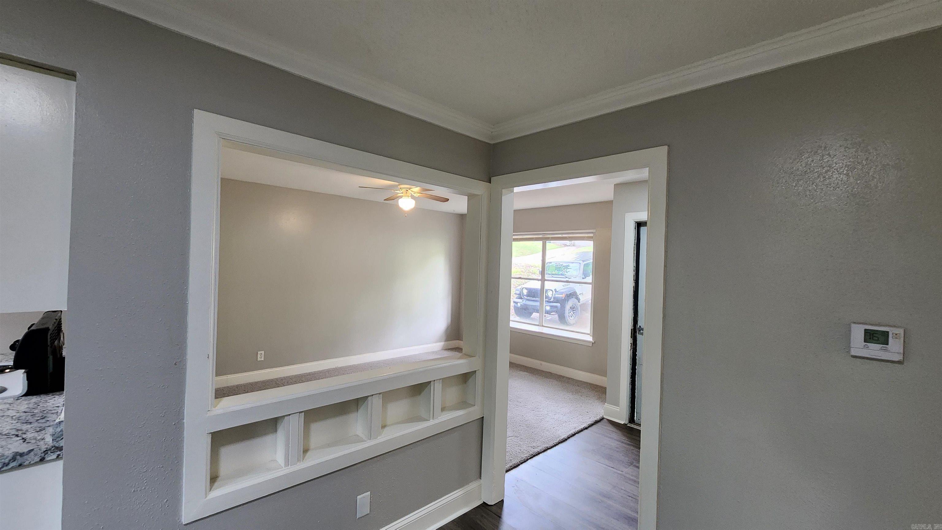 20 W Windsor Drive Property Photo 8