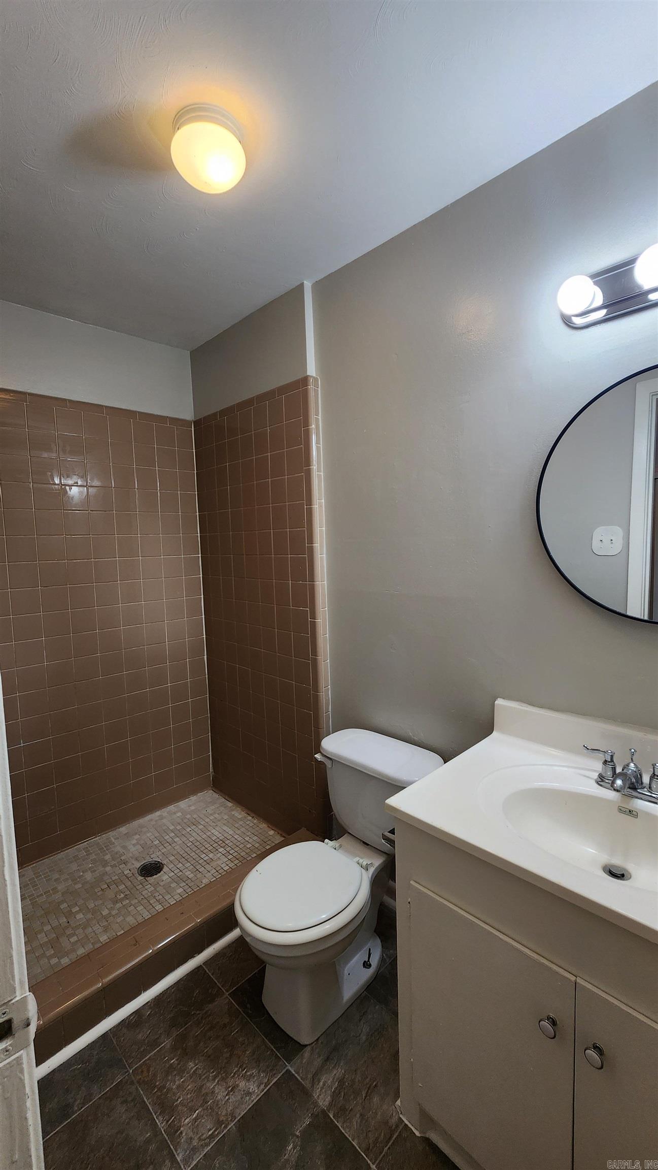20 W Windsor Drive Property Photo 10