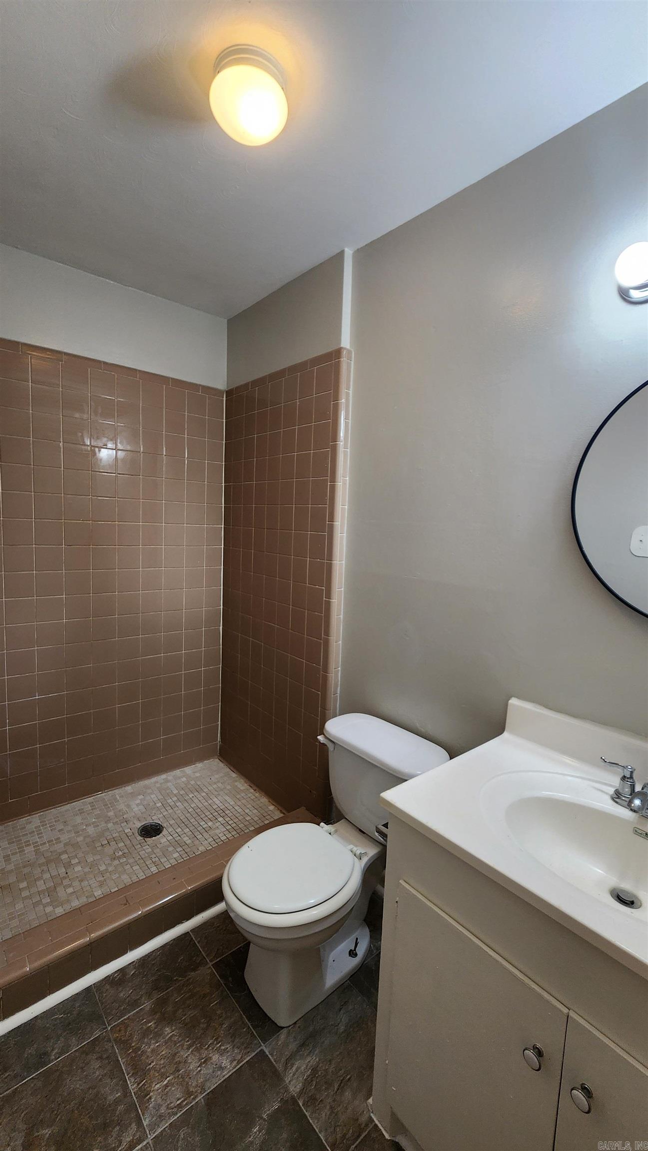 20 W Windsor Drive Property Photo 11