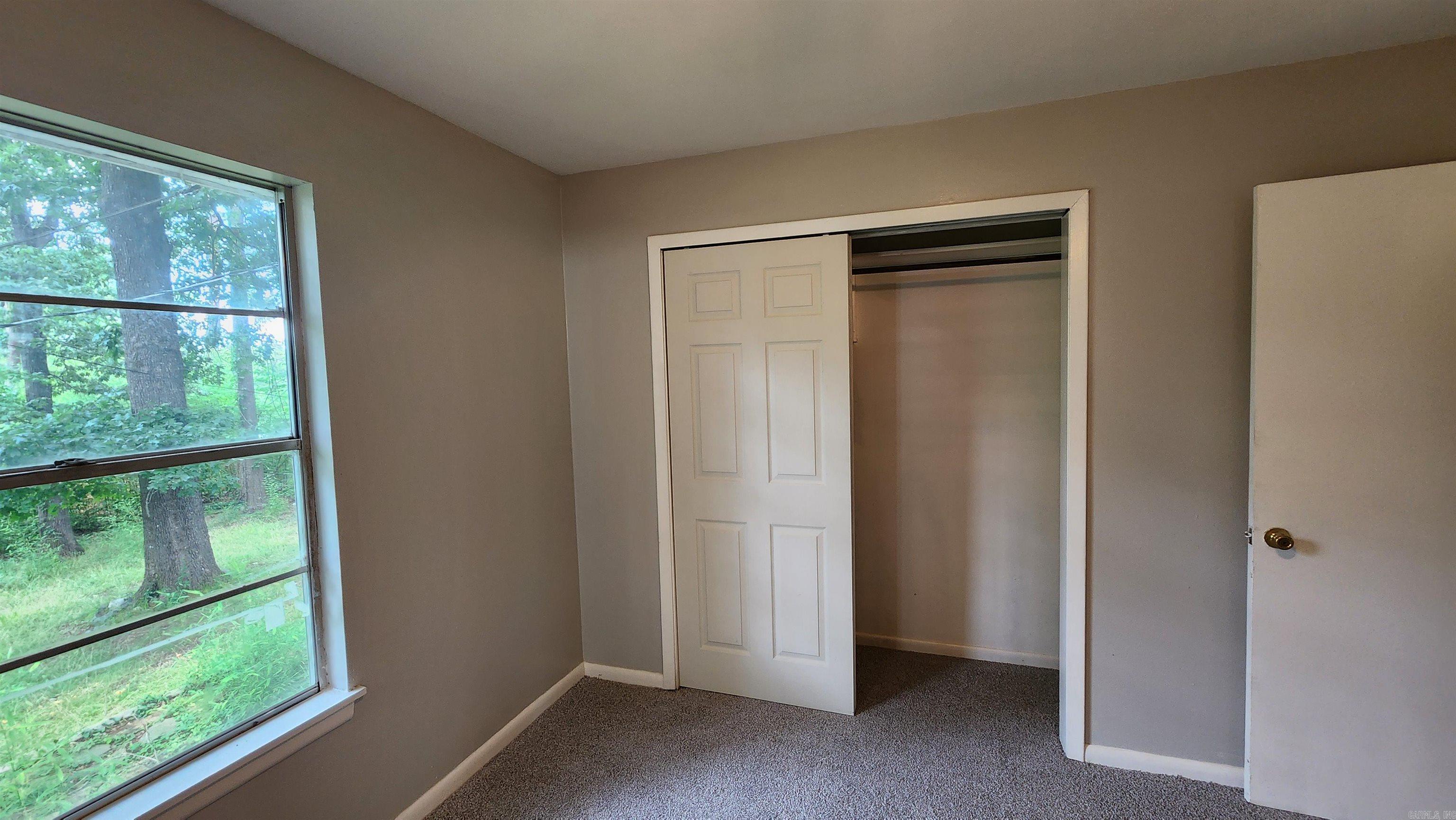 20 W Windsor Drive Property Photo 12