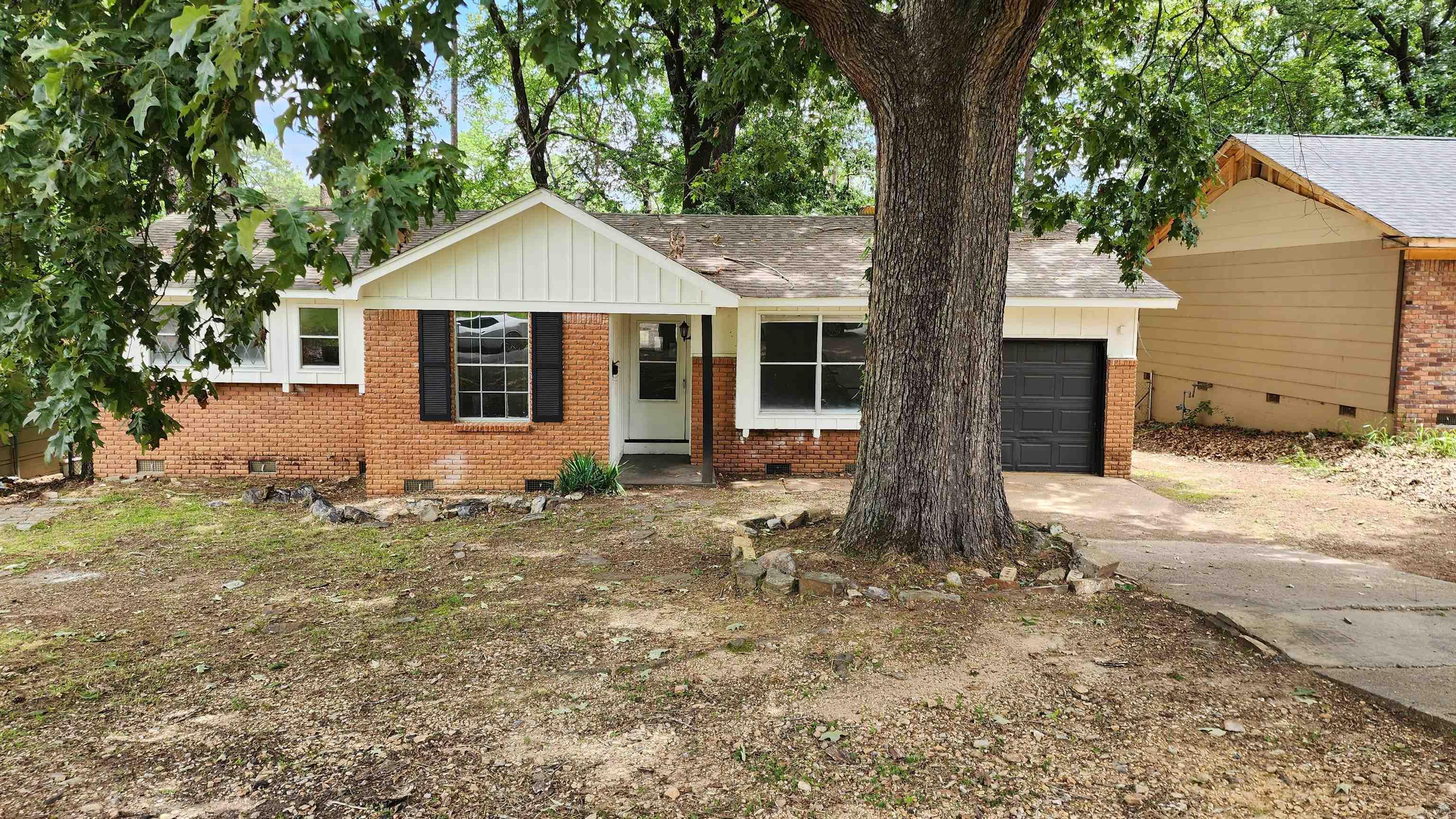 20 W Windsor Drive Property Photo 26