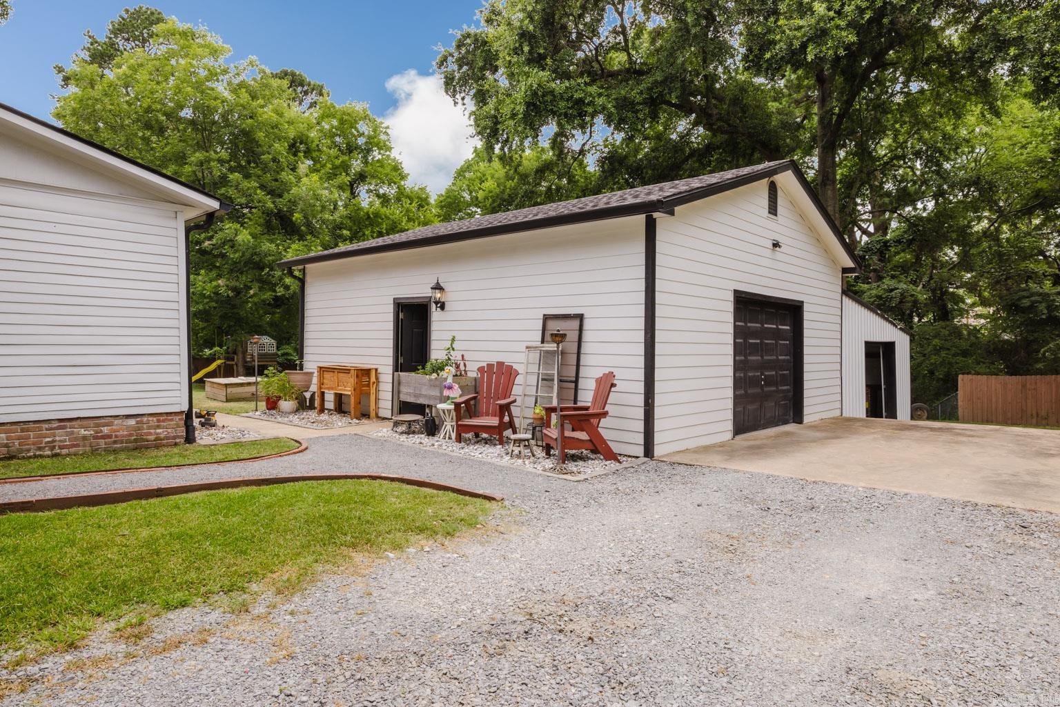 503 S First Street Property Photo 4