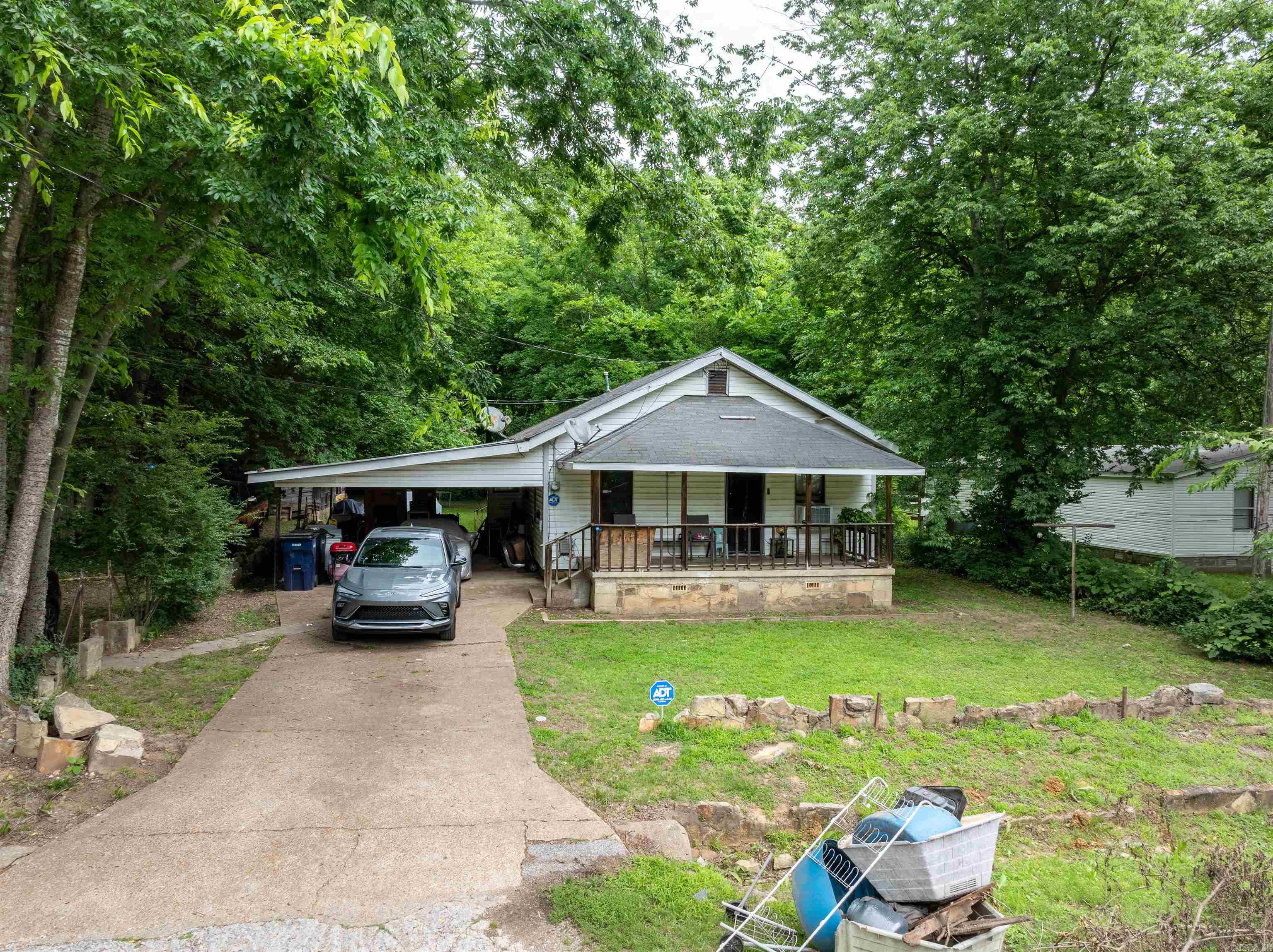 786 Elsie Street Property Photo 2