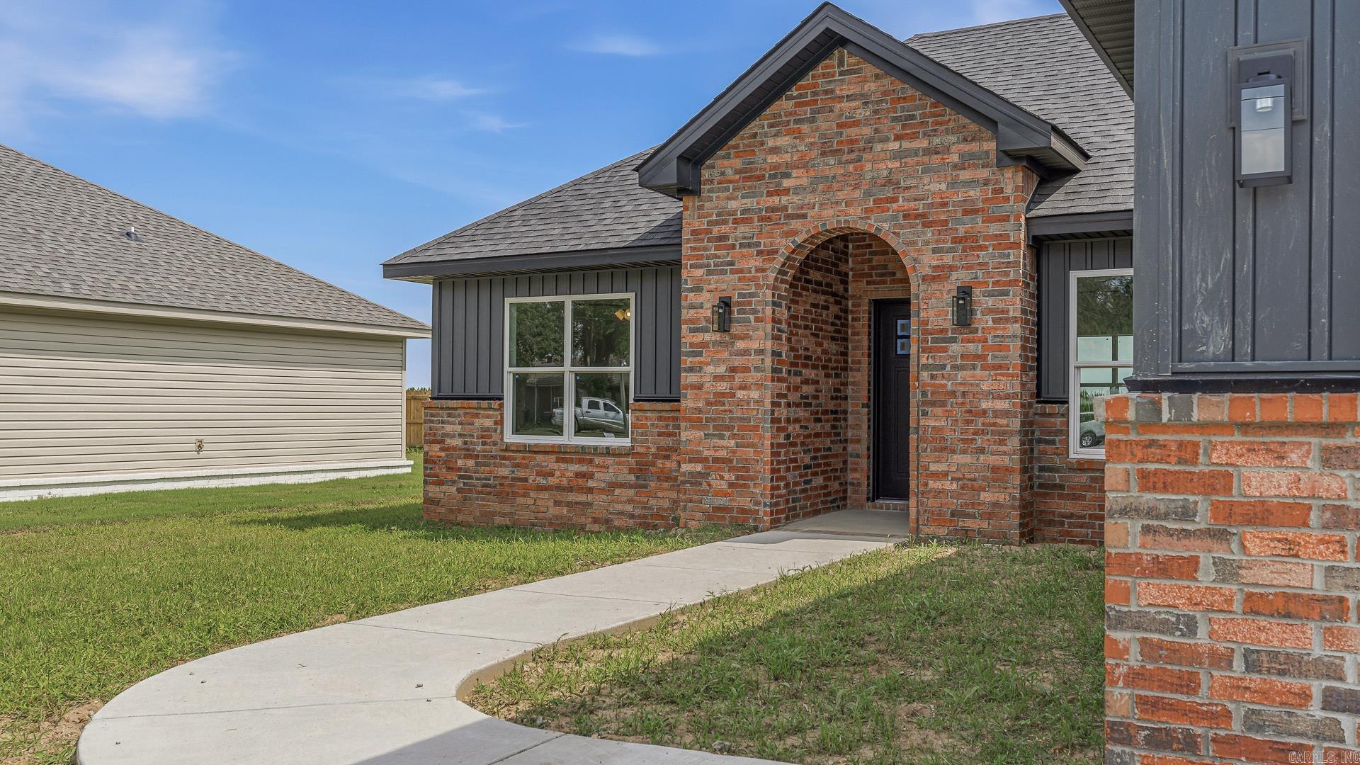 1009 Sixth Property Photo 1