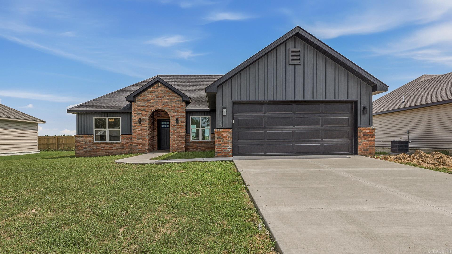 1009 Sixth Property Photo 2