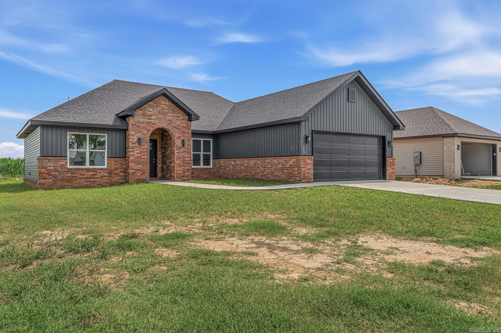 1009 Sixth Property Photo 3