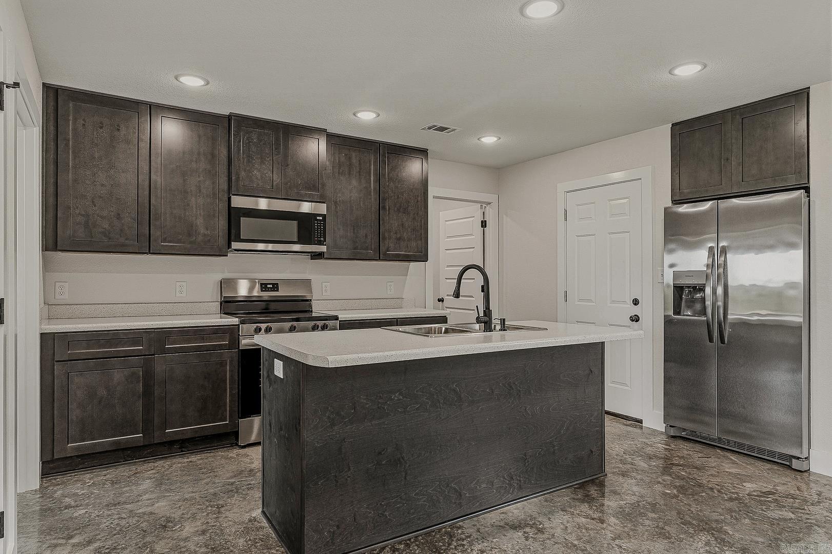 1009 Sixth Property Photo 7