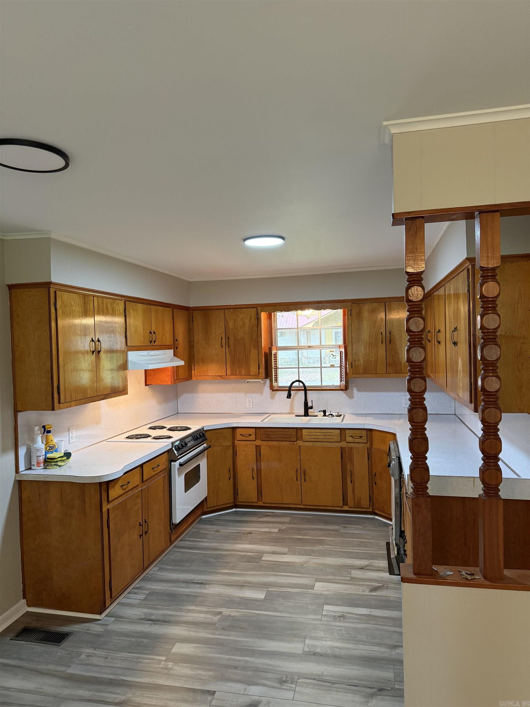 614 Winchester Street Property Photo 9