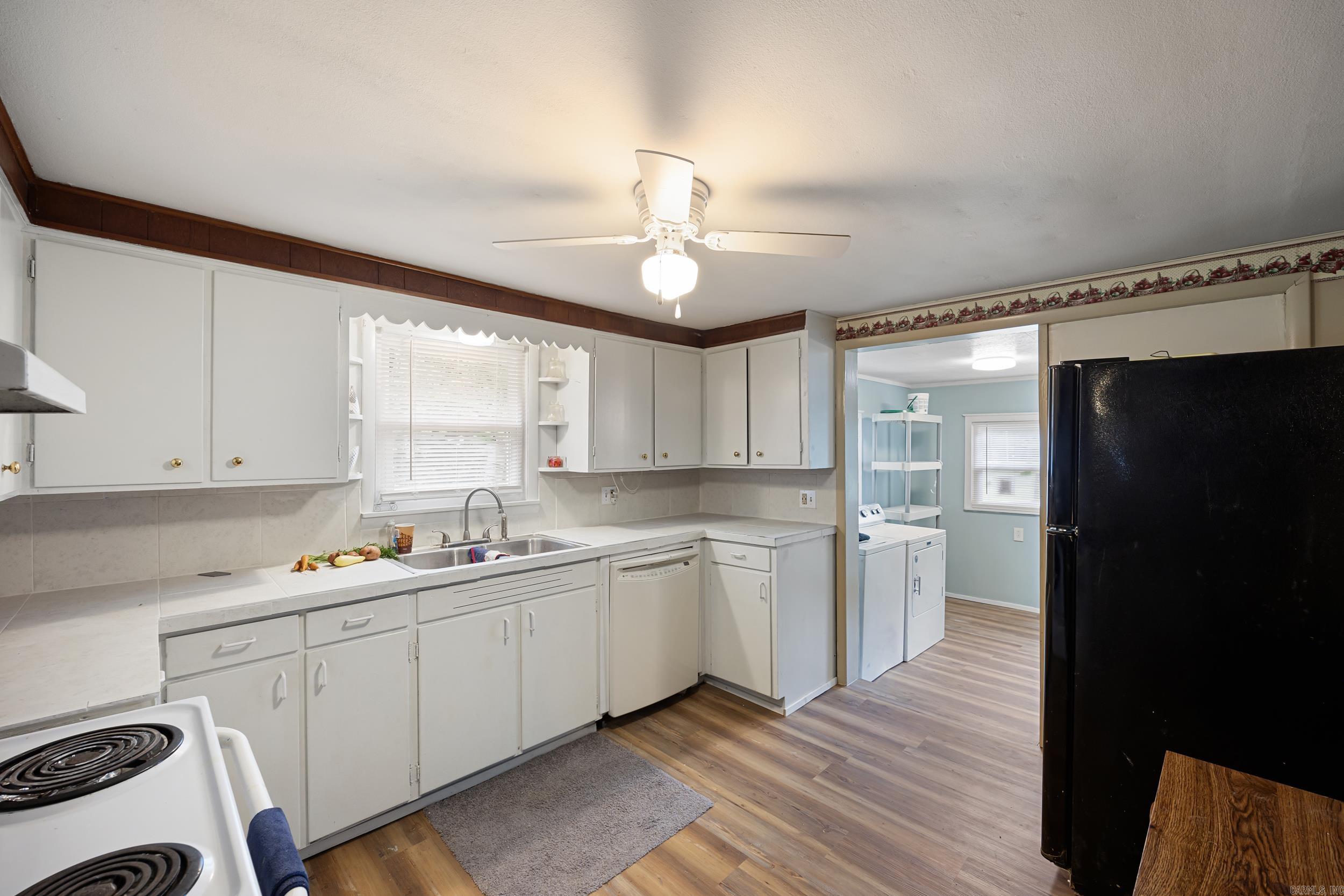 210 S 9 Highway Property Photo 18