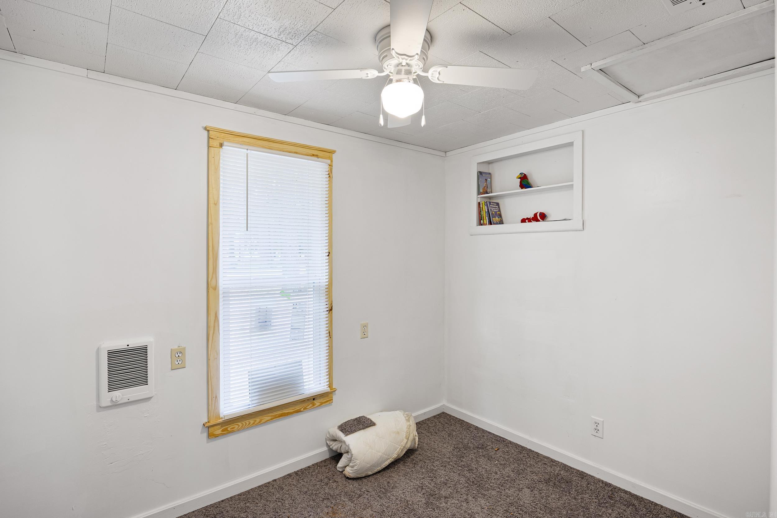210 S 9 Highway Property Photo 24