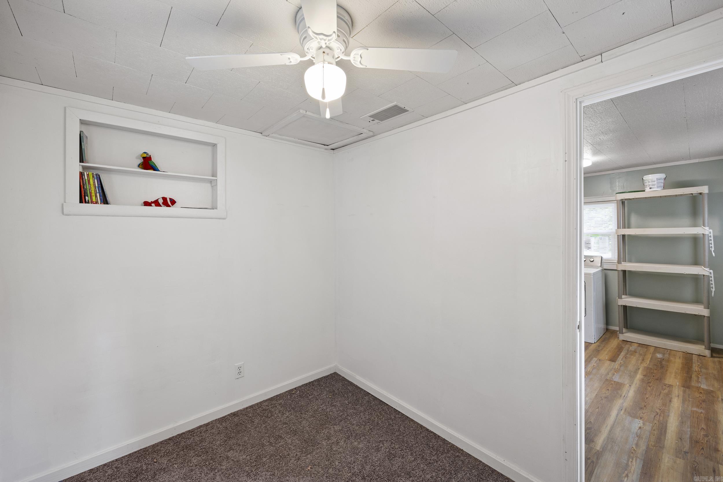 210 S 9 Highway Property Photo 25