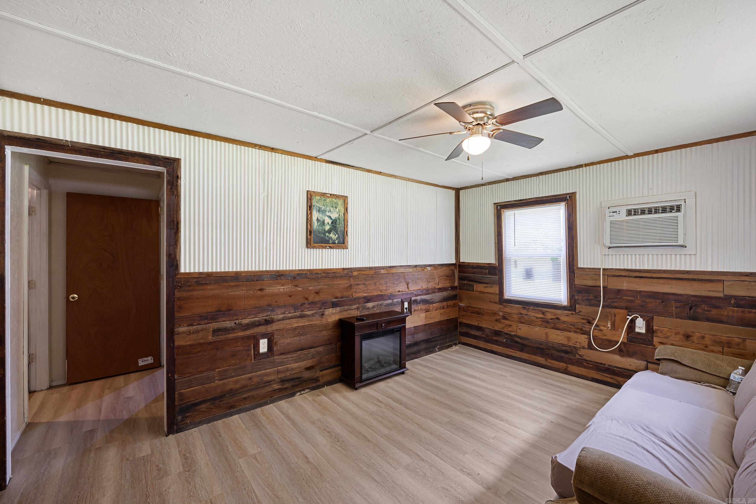 210 S 9 Highway Property Photo 28