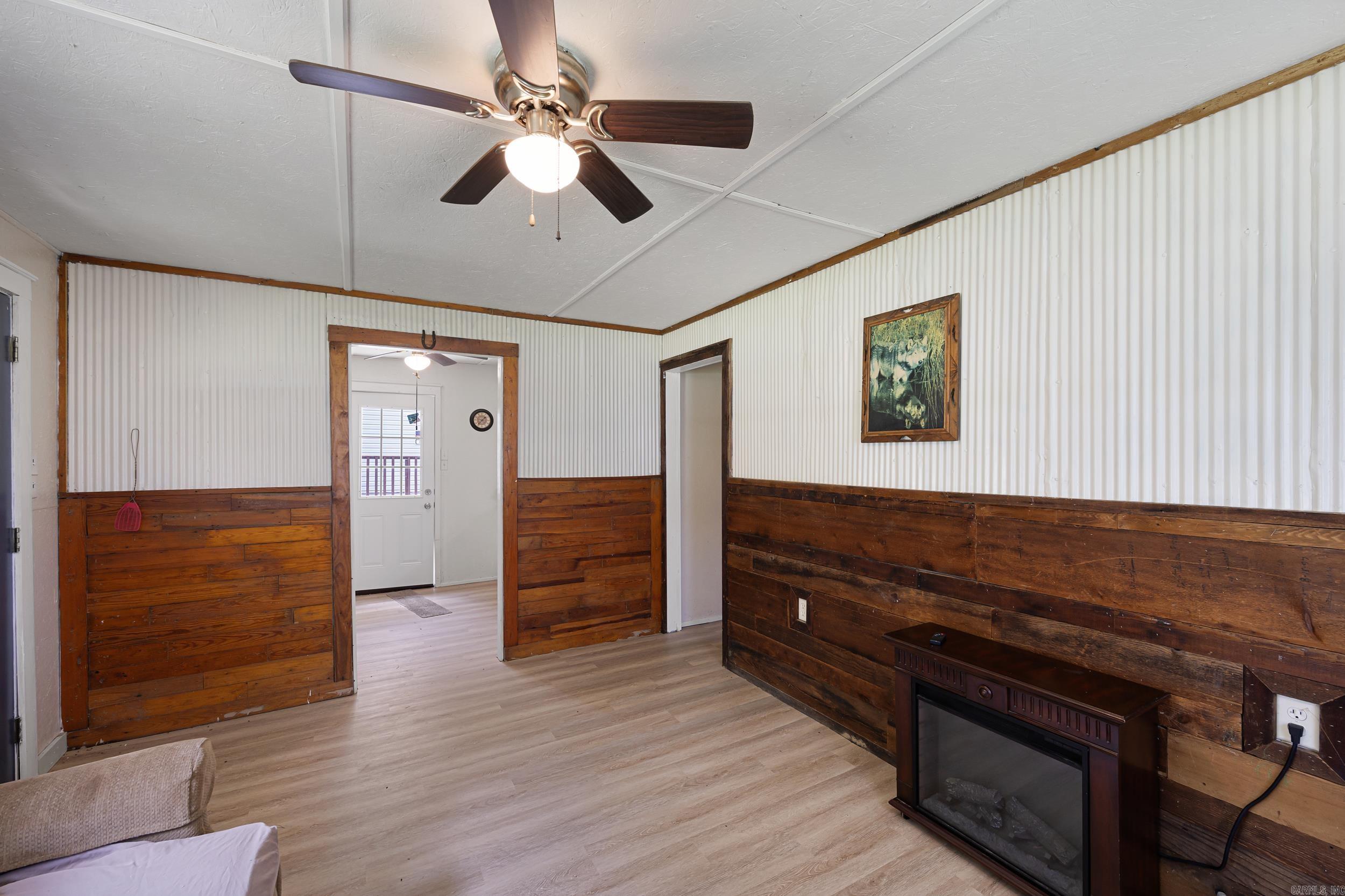 210 S 9 Highway Property Photo 30