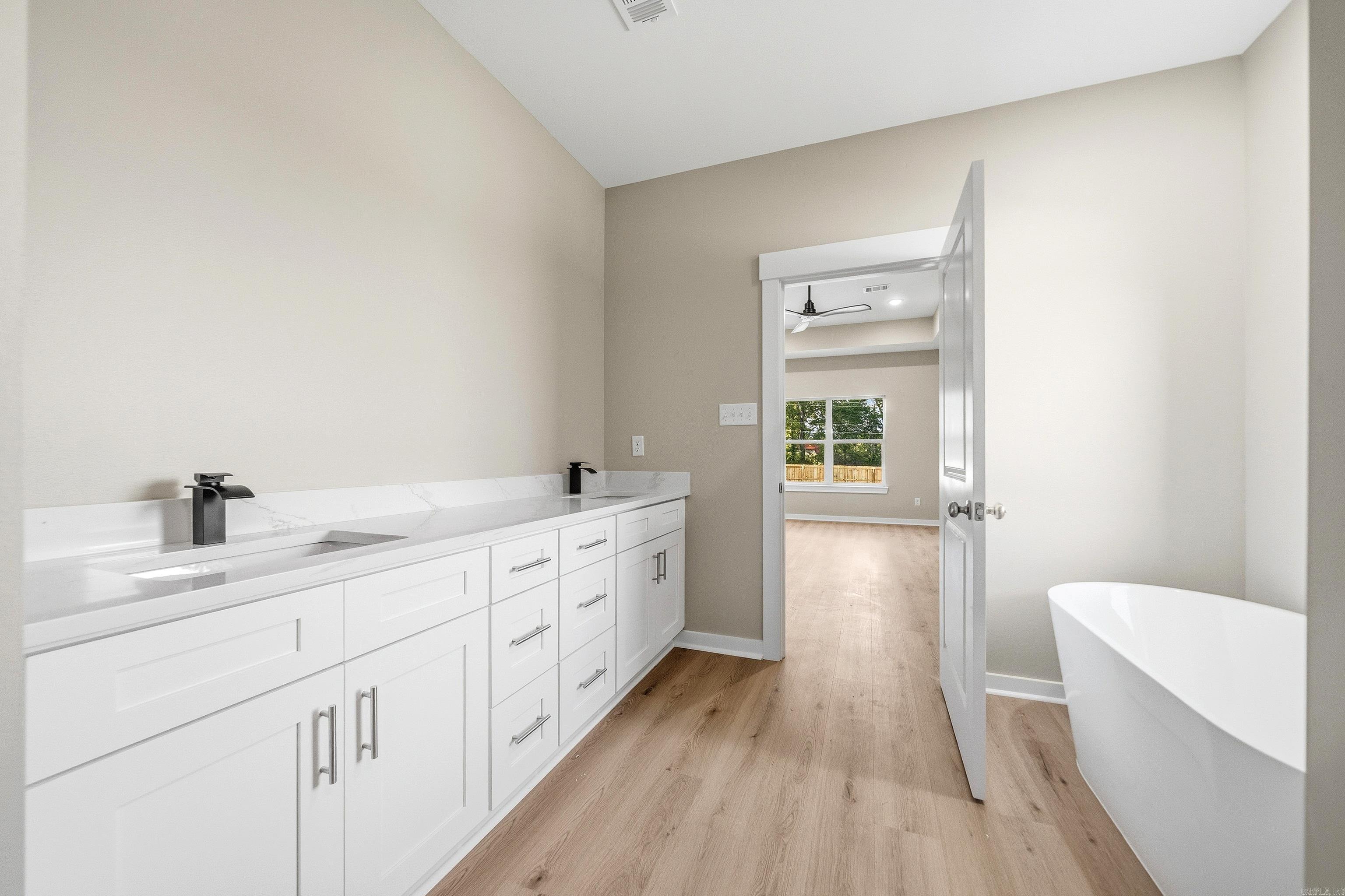 130 Petronia Street Property Photo 21