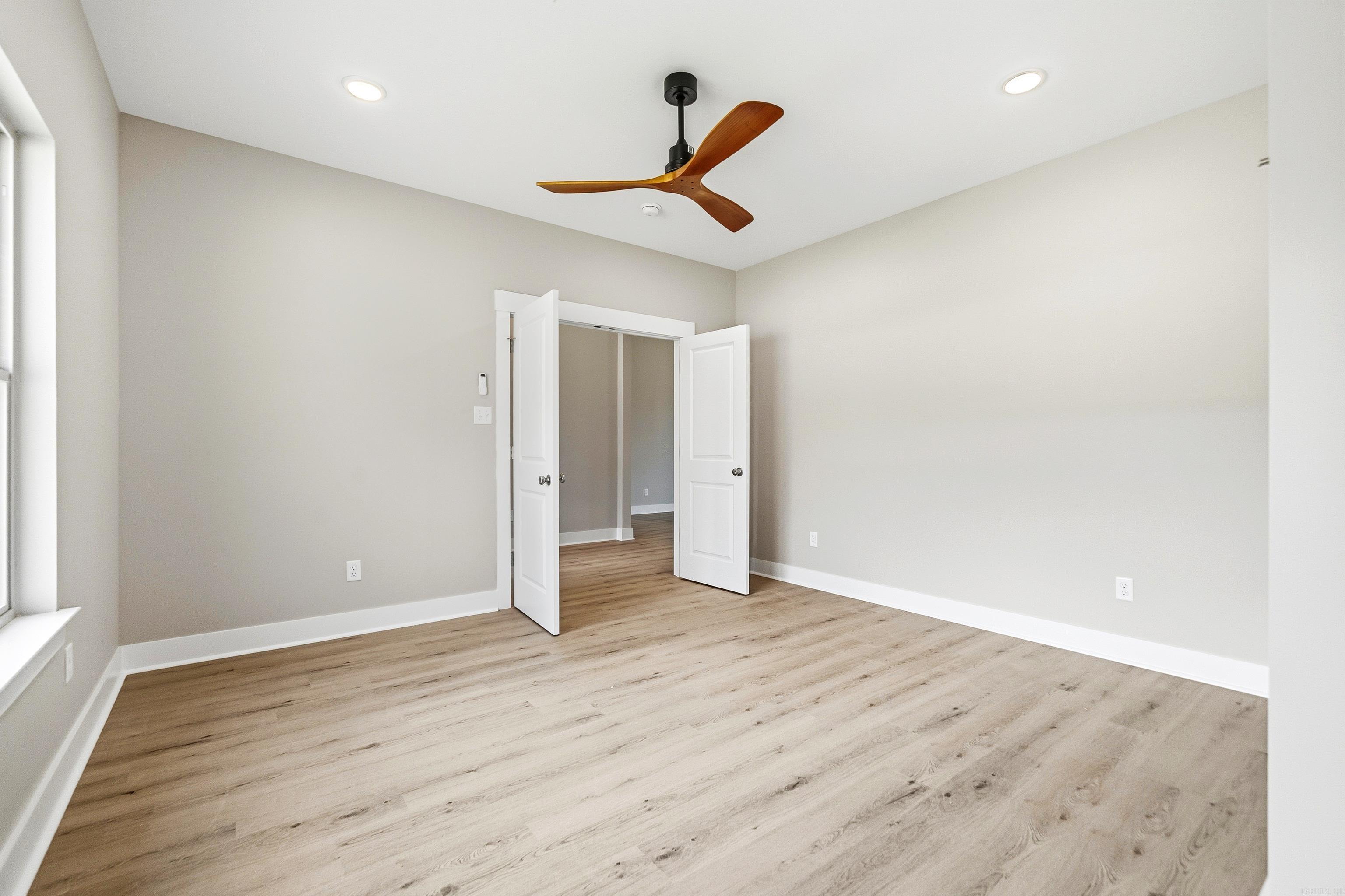 130 Petronia Street Property Photo 27