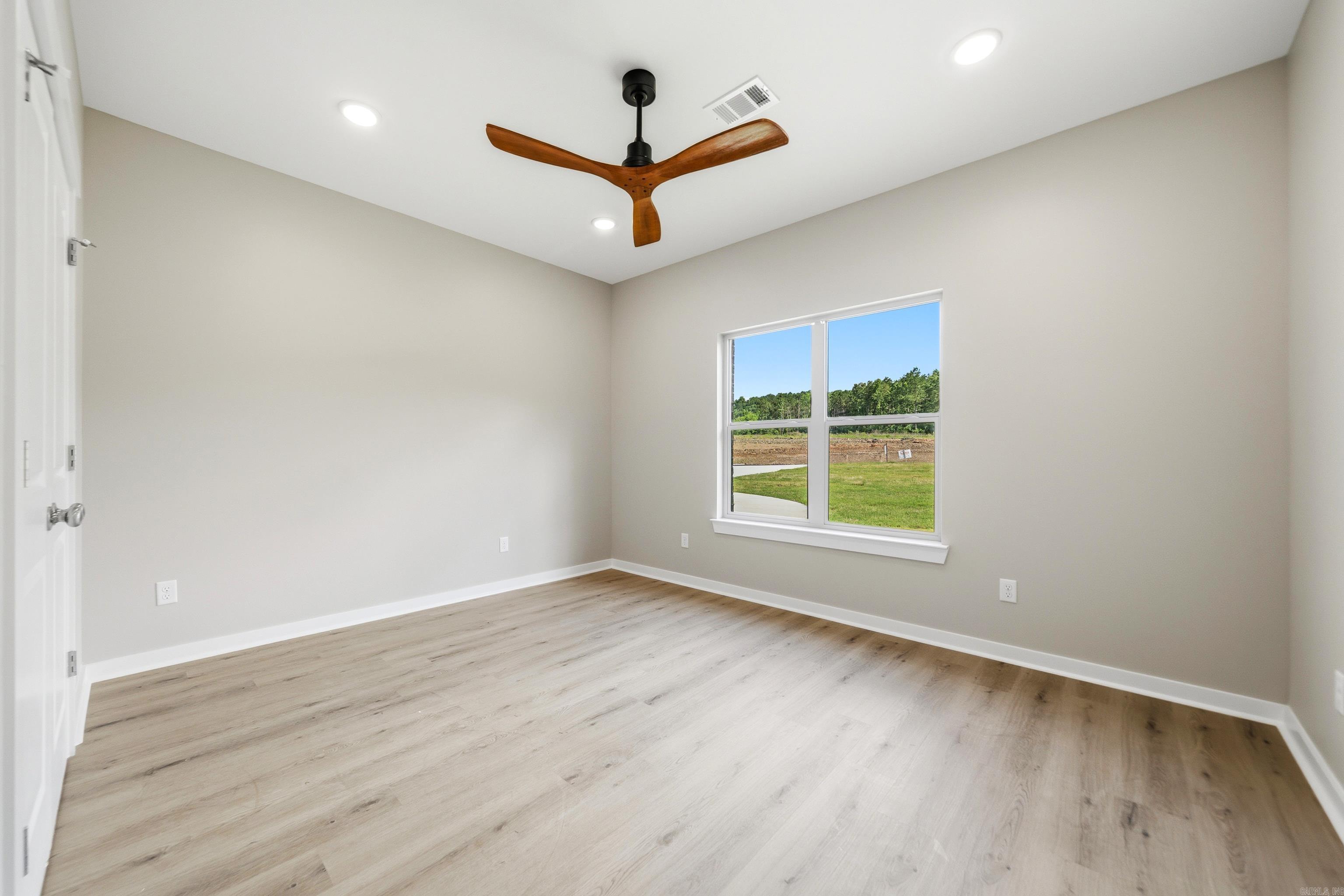 130 Petronia Street Property Photo 28