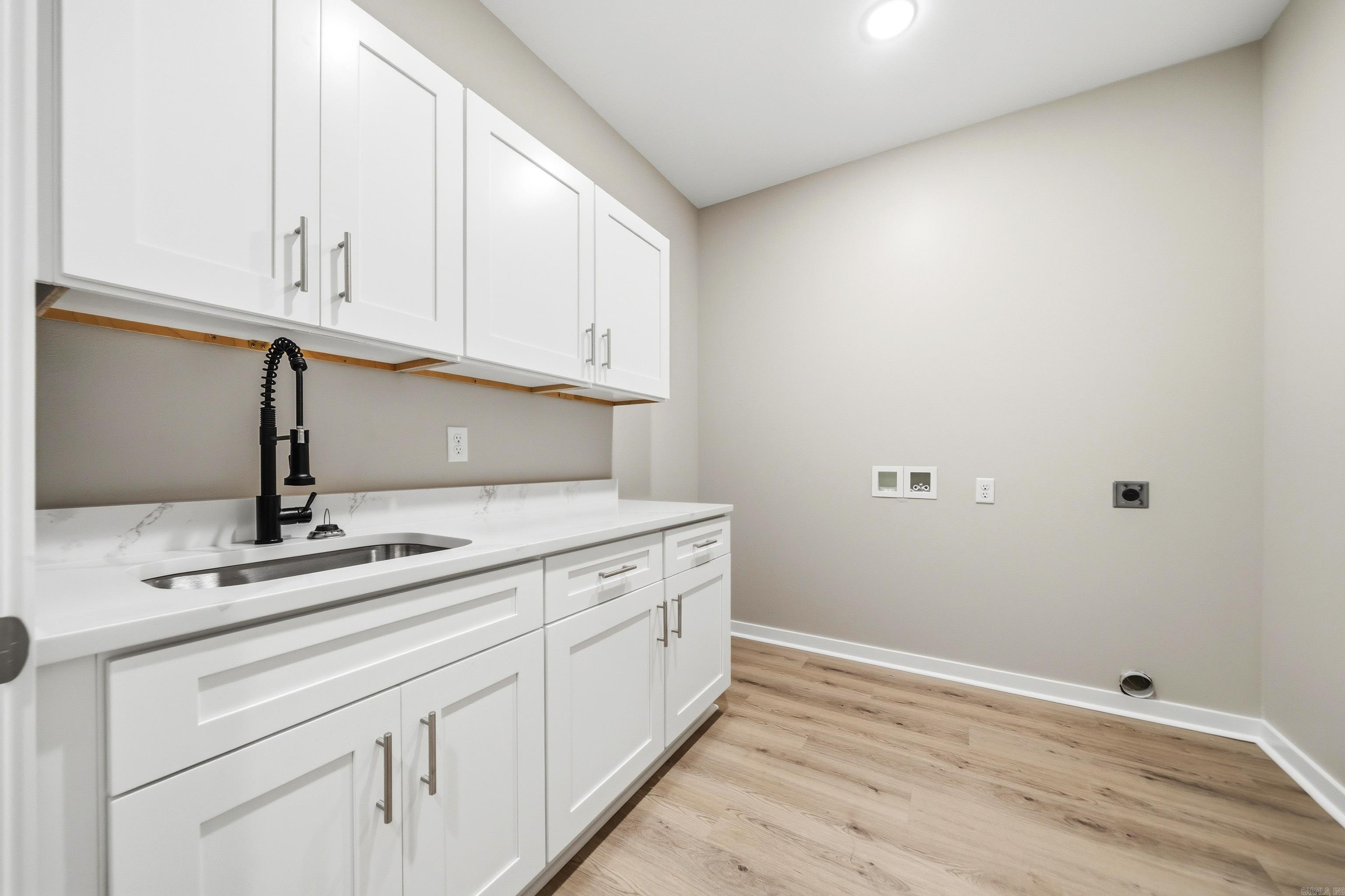 130 Petronia Street Property Photo 37