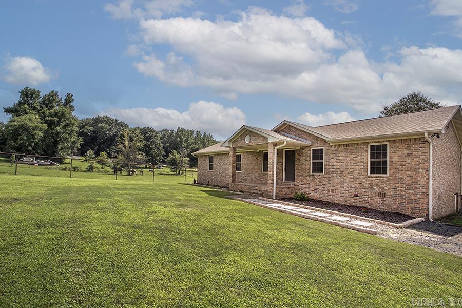 5915 Brister Property Photo 1