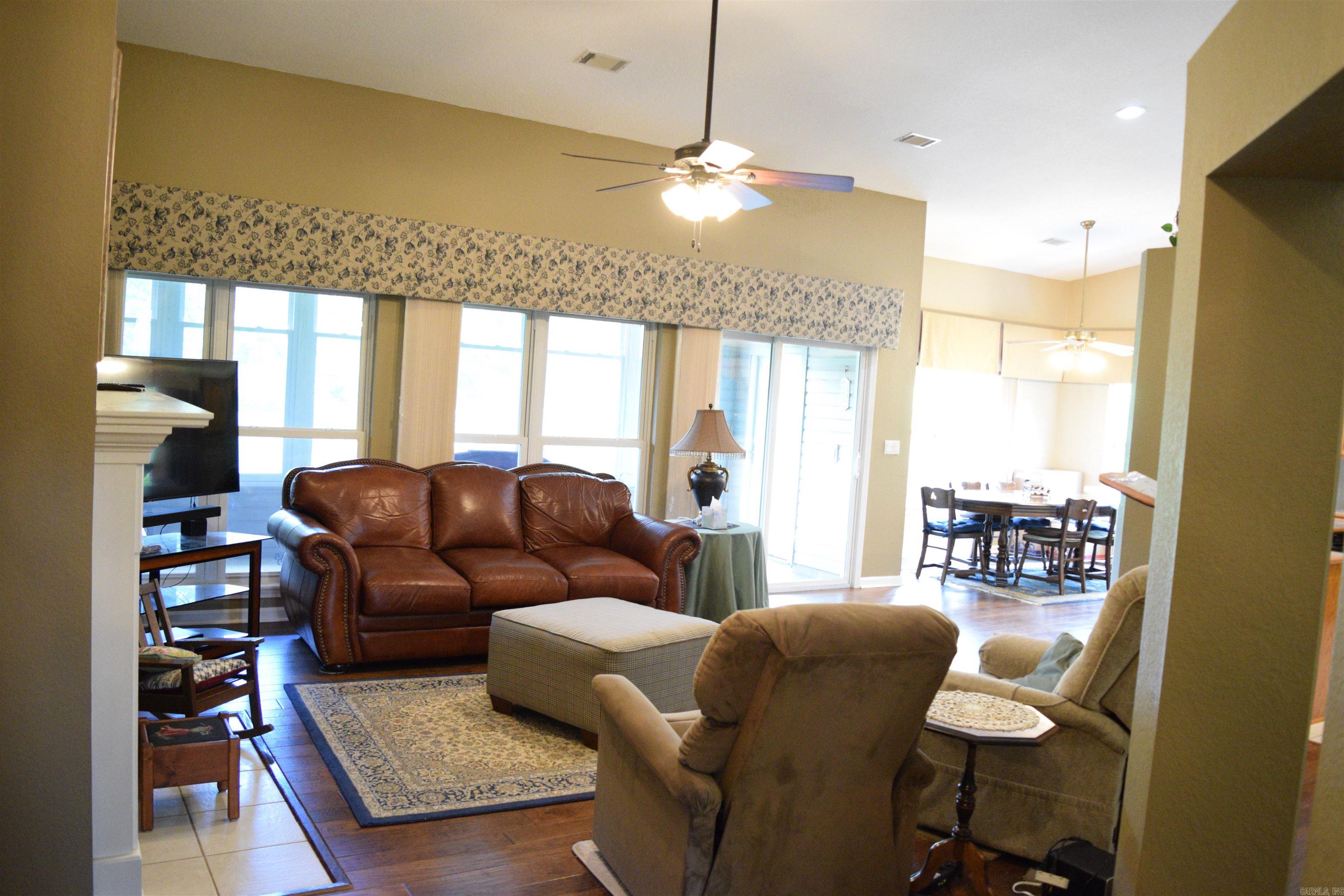 122 Deer Run Trail Property Photo 6