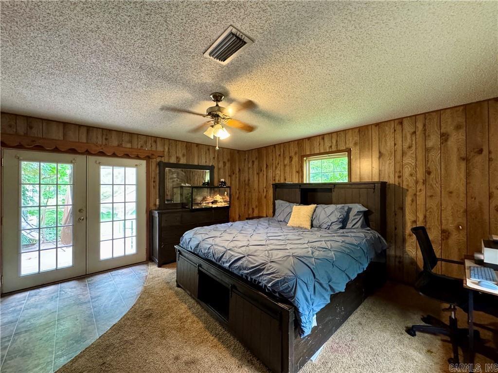 33 Earl Property Photo 9