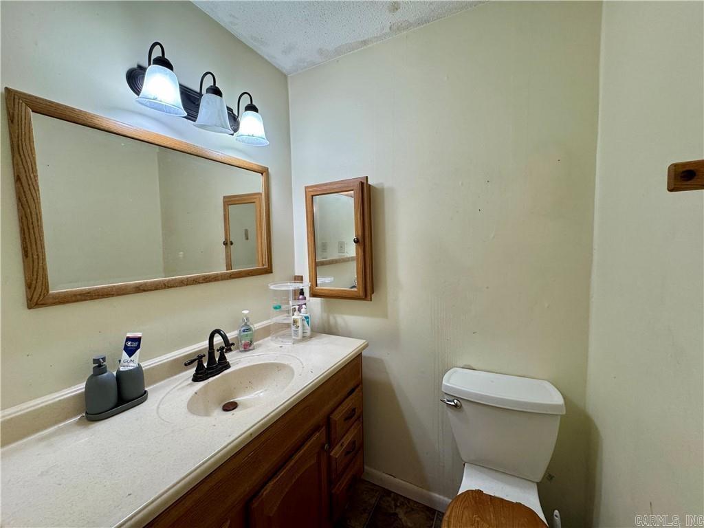 33 Earl Property Photo 16