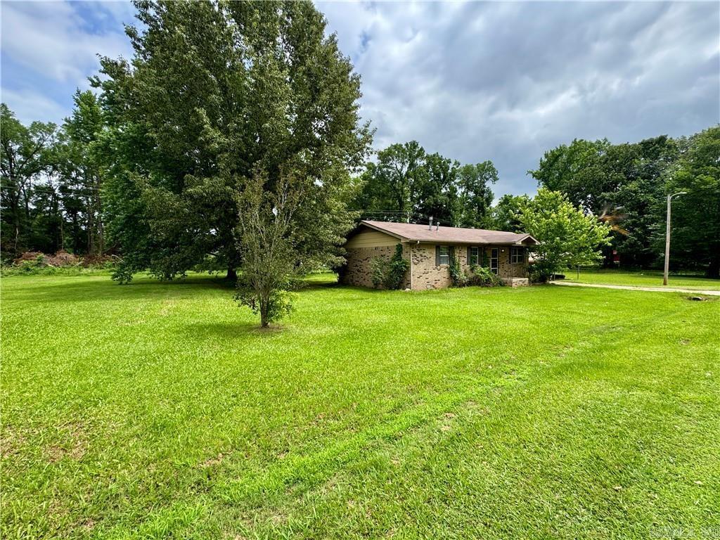33 Earl Property Photo 17