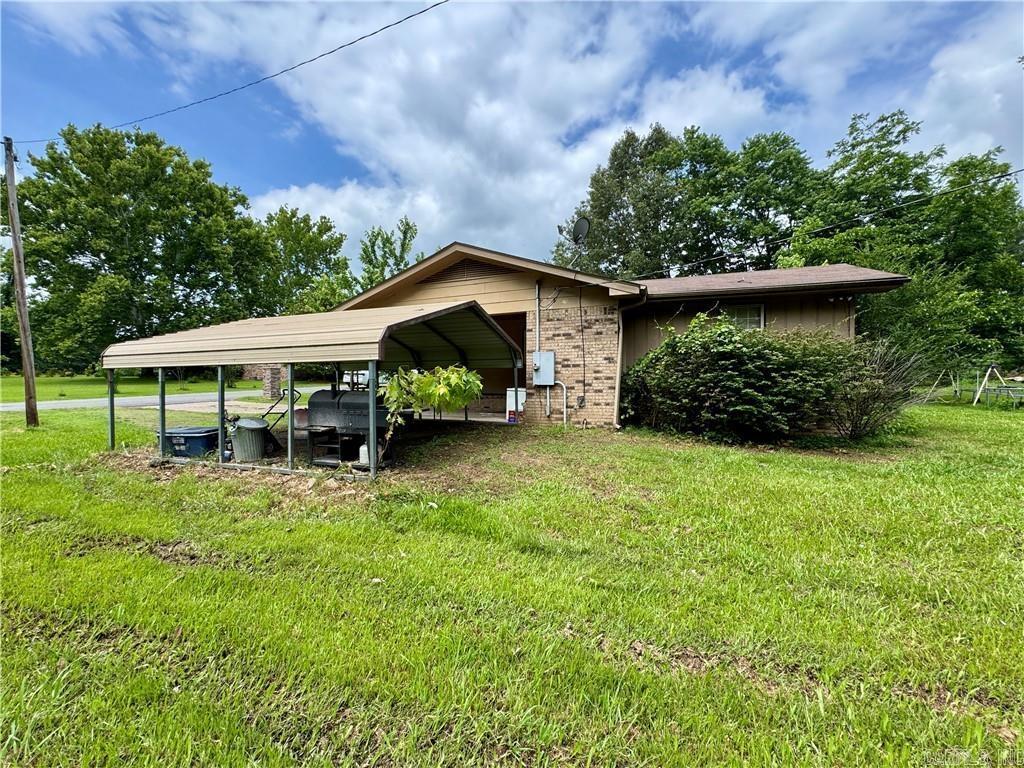 33 Earl Property Photo 22