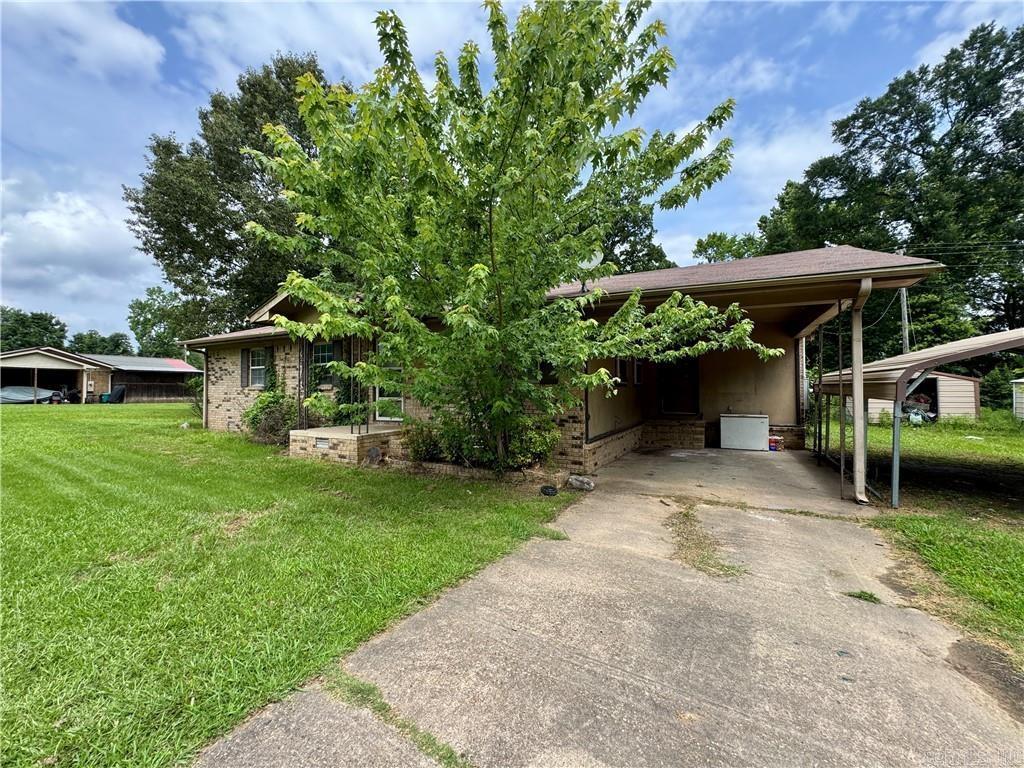 33 Earl Property Photo 24