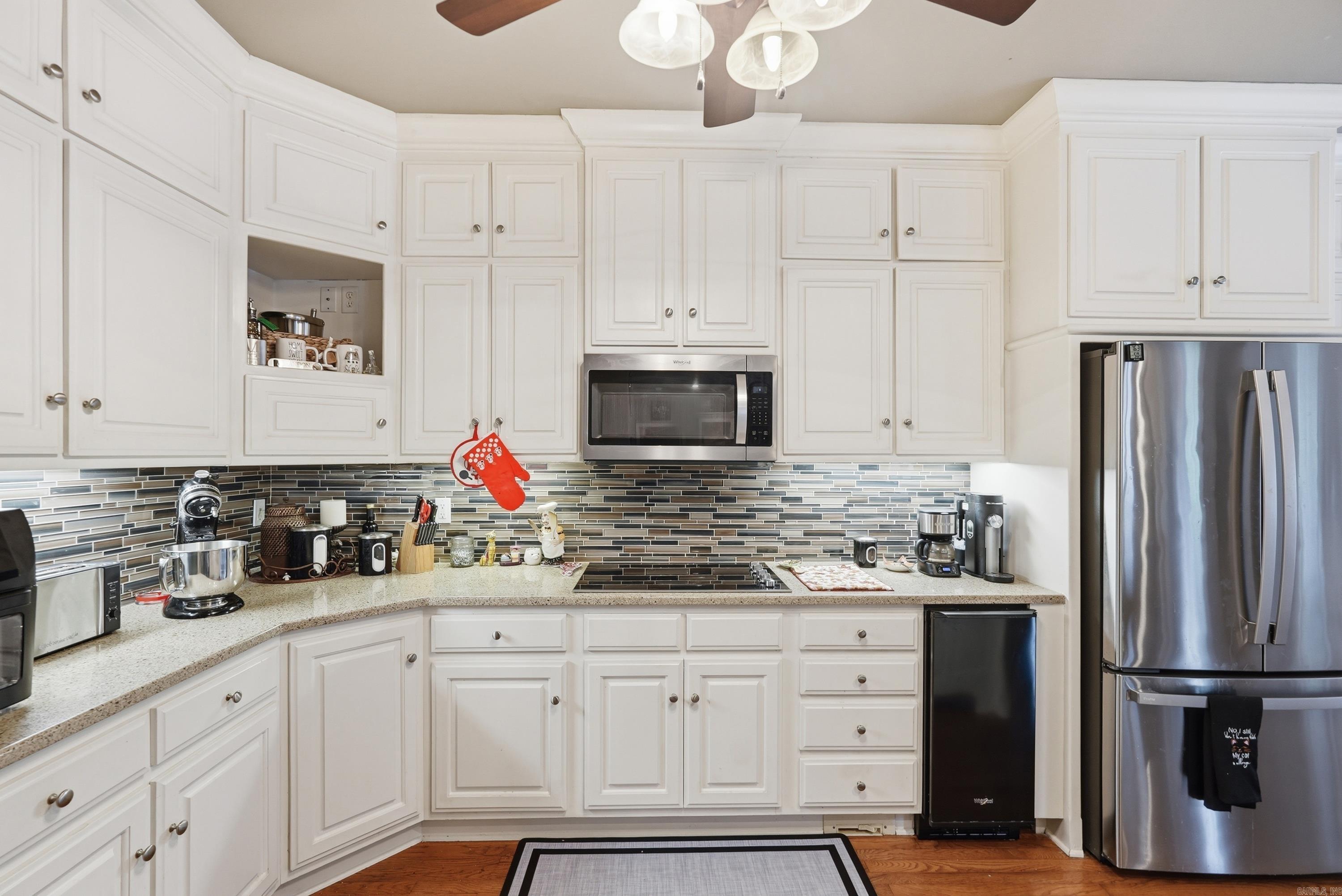 3305 Seminole Trail Property Photo 9