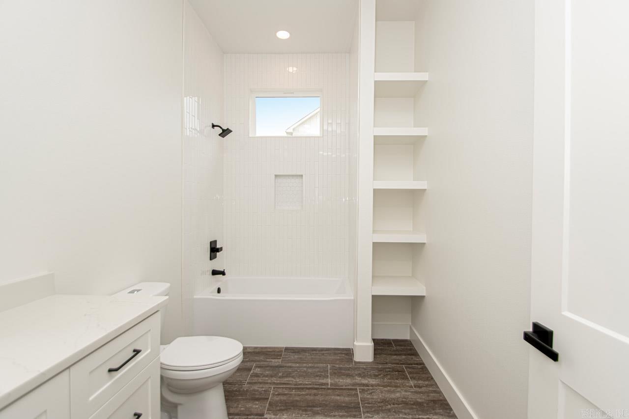 312 Gardens Lane Property Photo 25