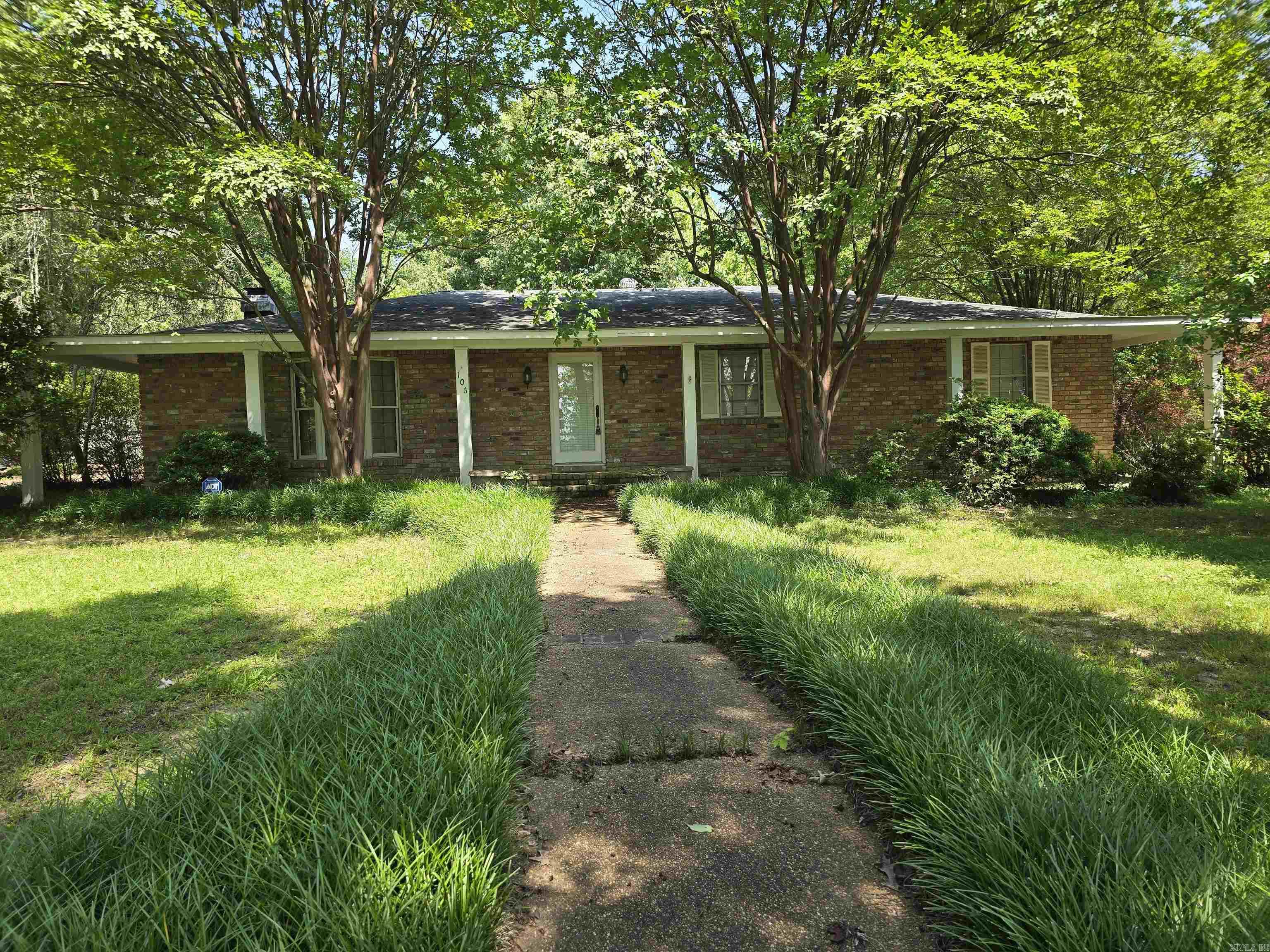 106 Honeysuckle Lane Property Photo 1