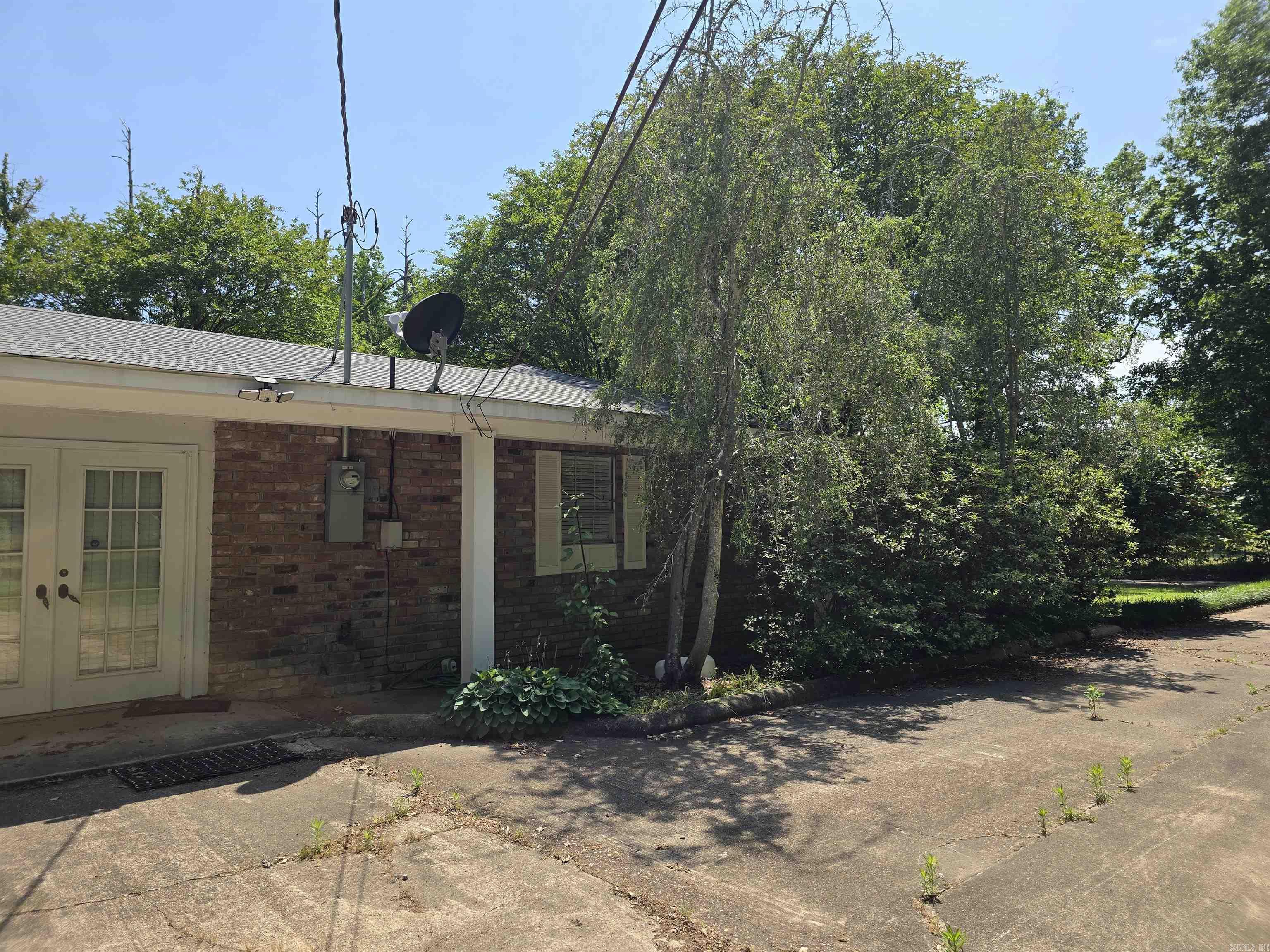 106 Honeysuckle Lane Property Photo 8