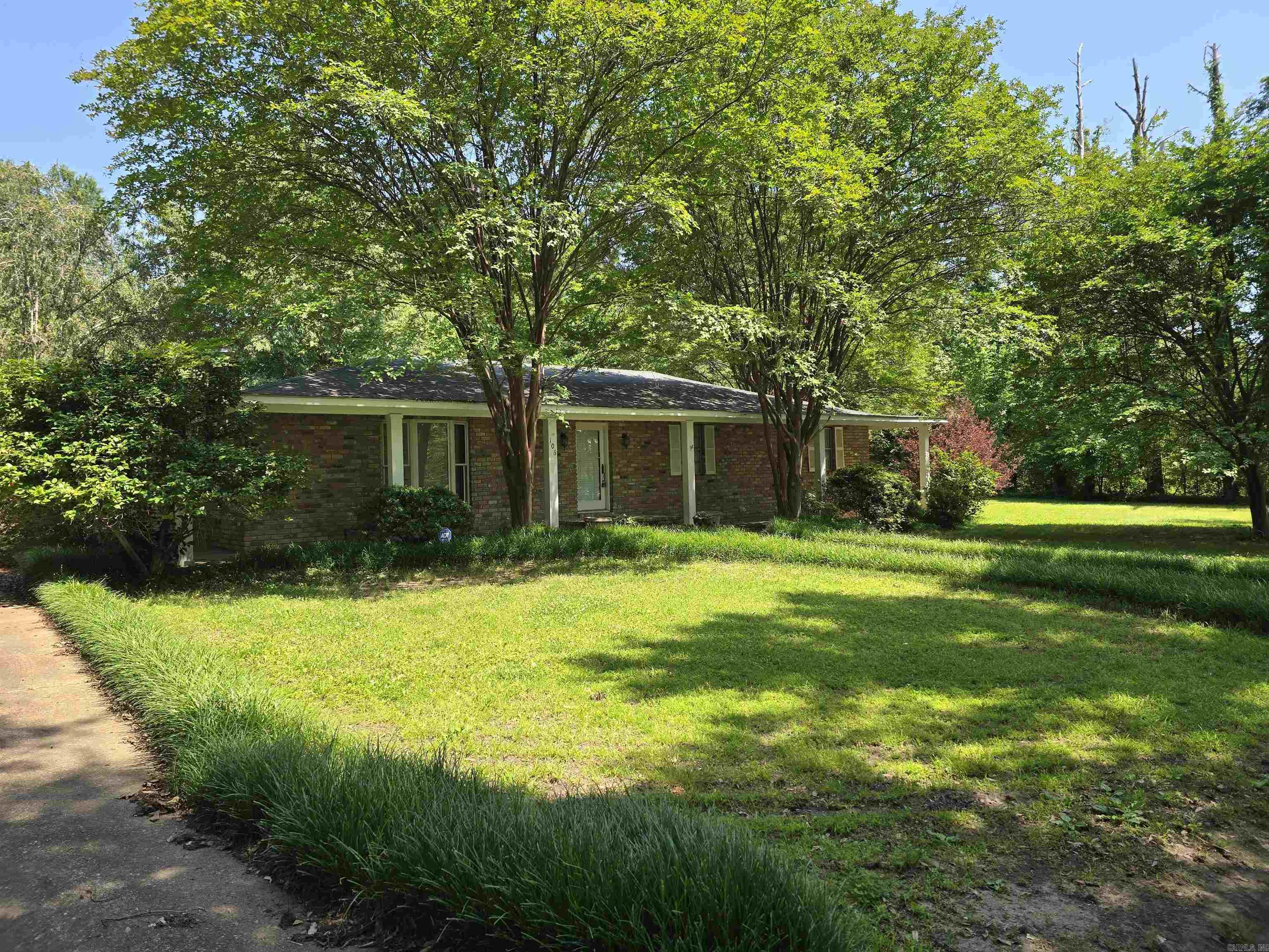 106 Honeysuckle Lane Property Photo 10