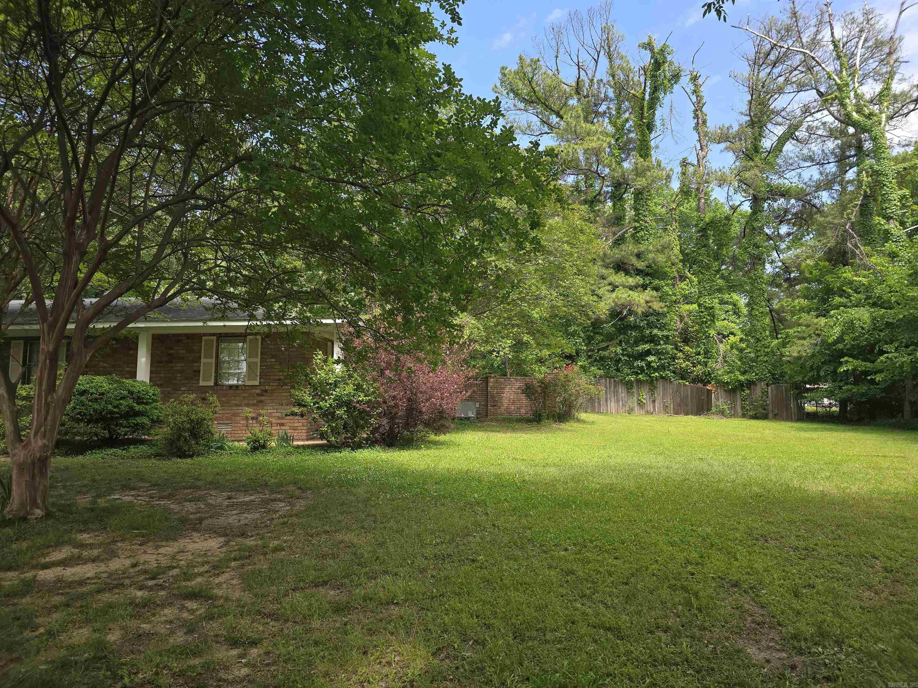106 Honeysuckle Lane Property Photo 11