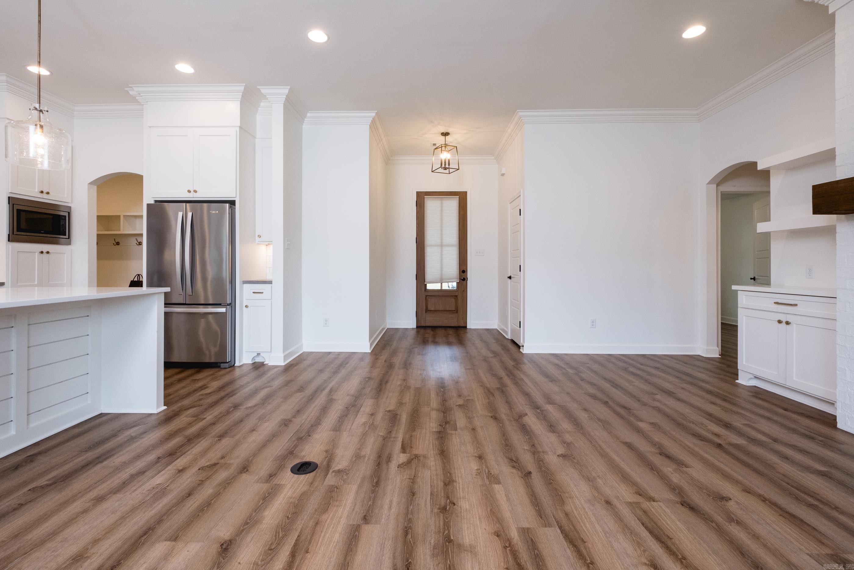 6057 Meridian Drive Property Photo 8