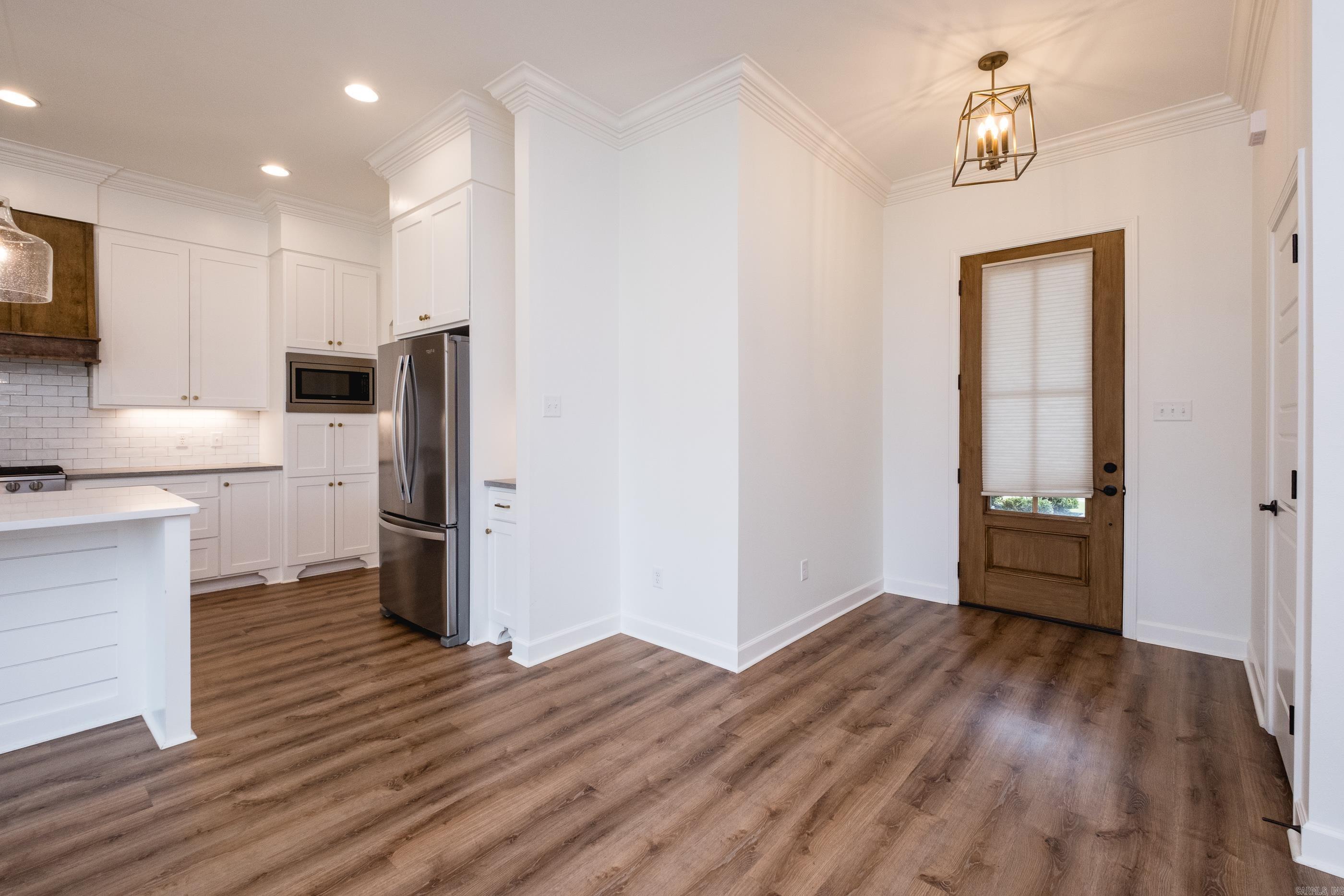 6057 Meridian Drive Property Photo 11