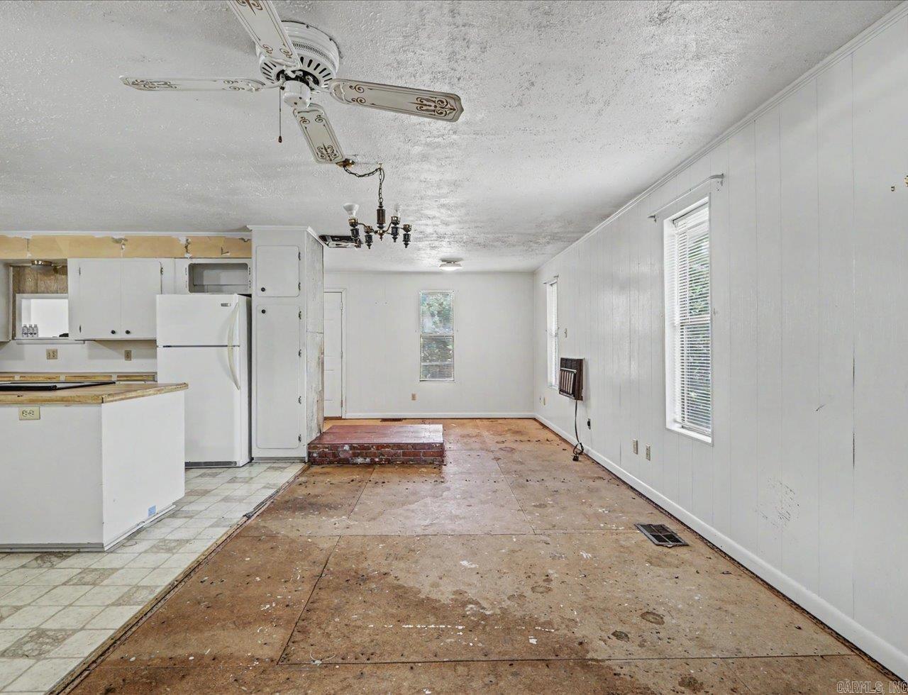 211 Cessna Circle Property Photo 2