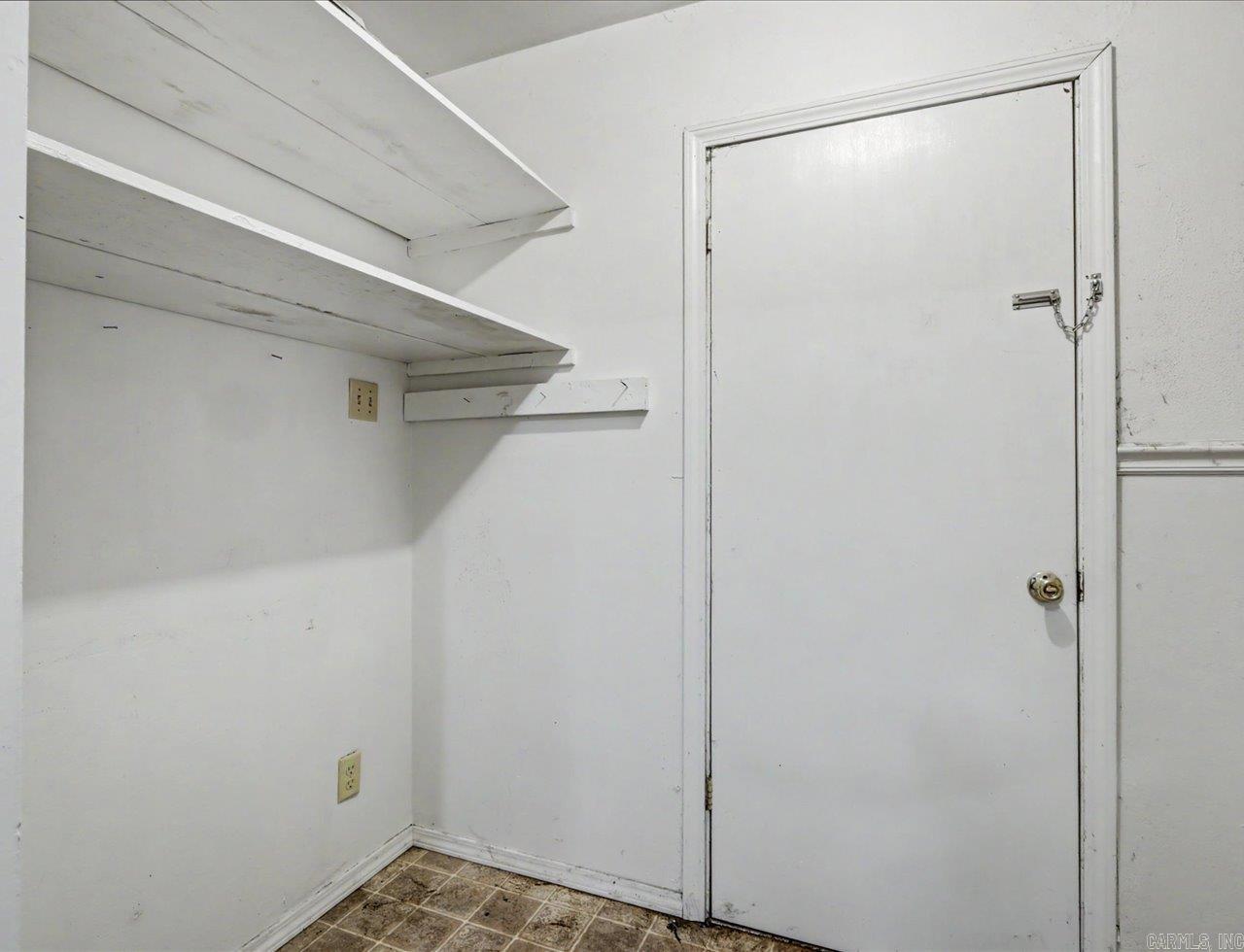 211 Cessna Circle Property Photo 11
