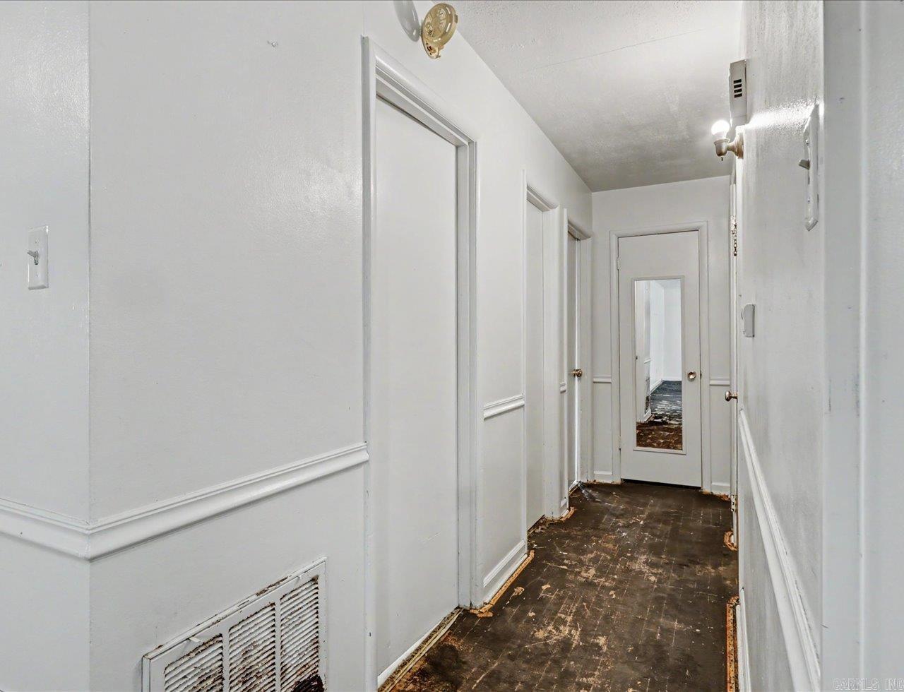 211 Cessna Circle Property Photo 12