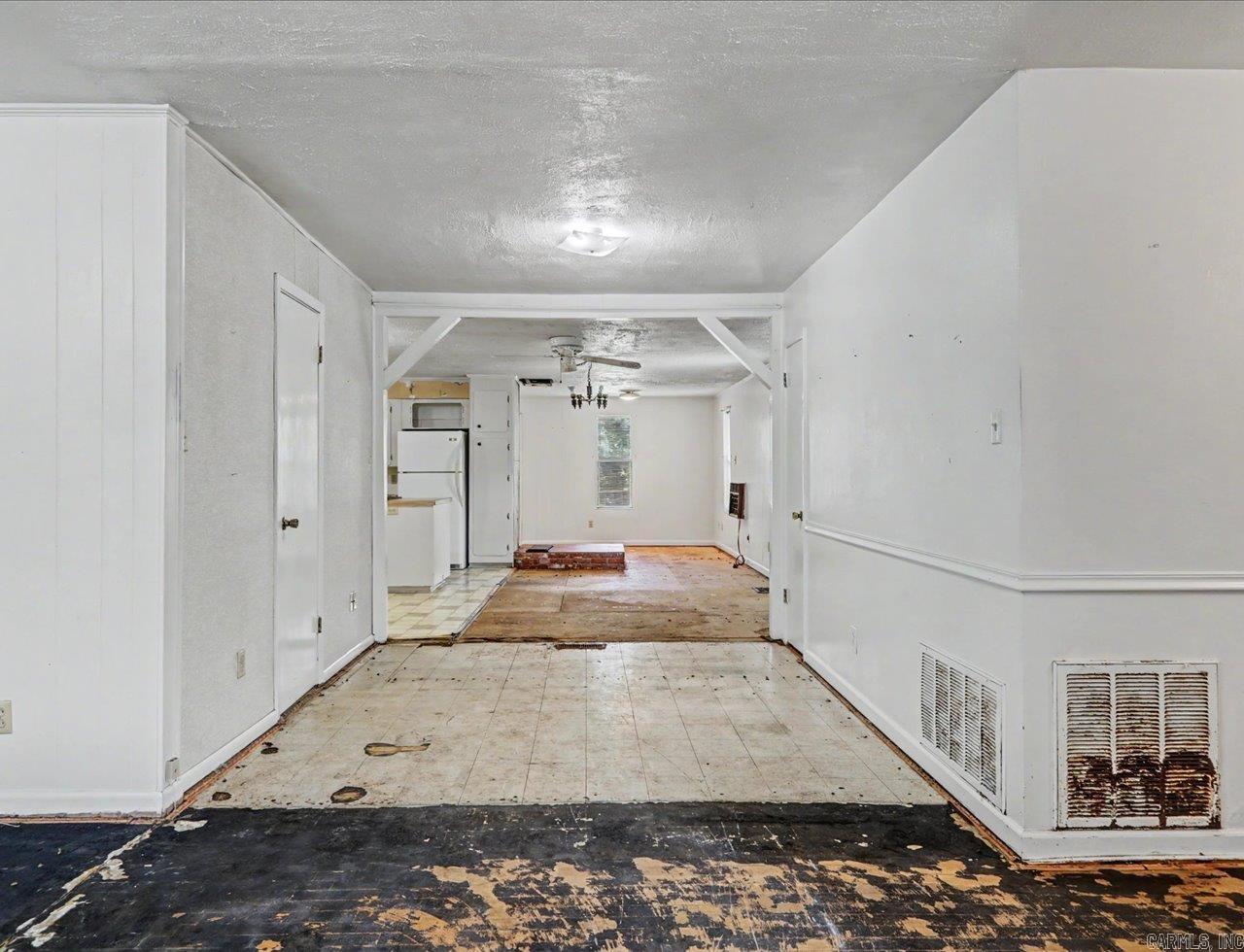 211 Cessna Circle Property Photo 35