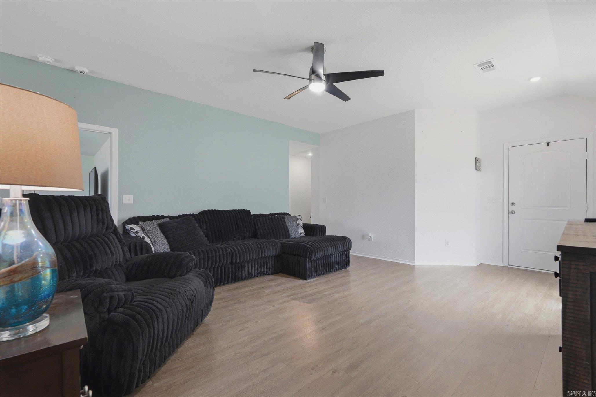 5517 Beech Grove Property Photo 7